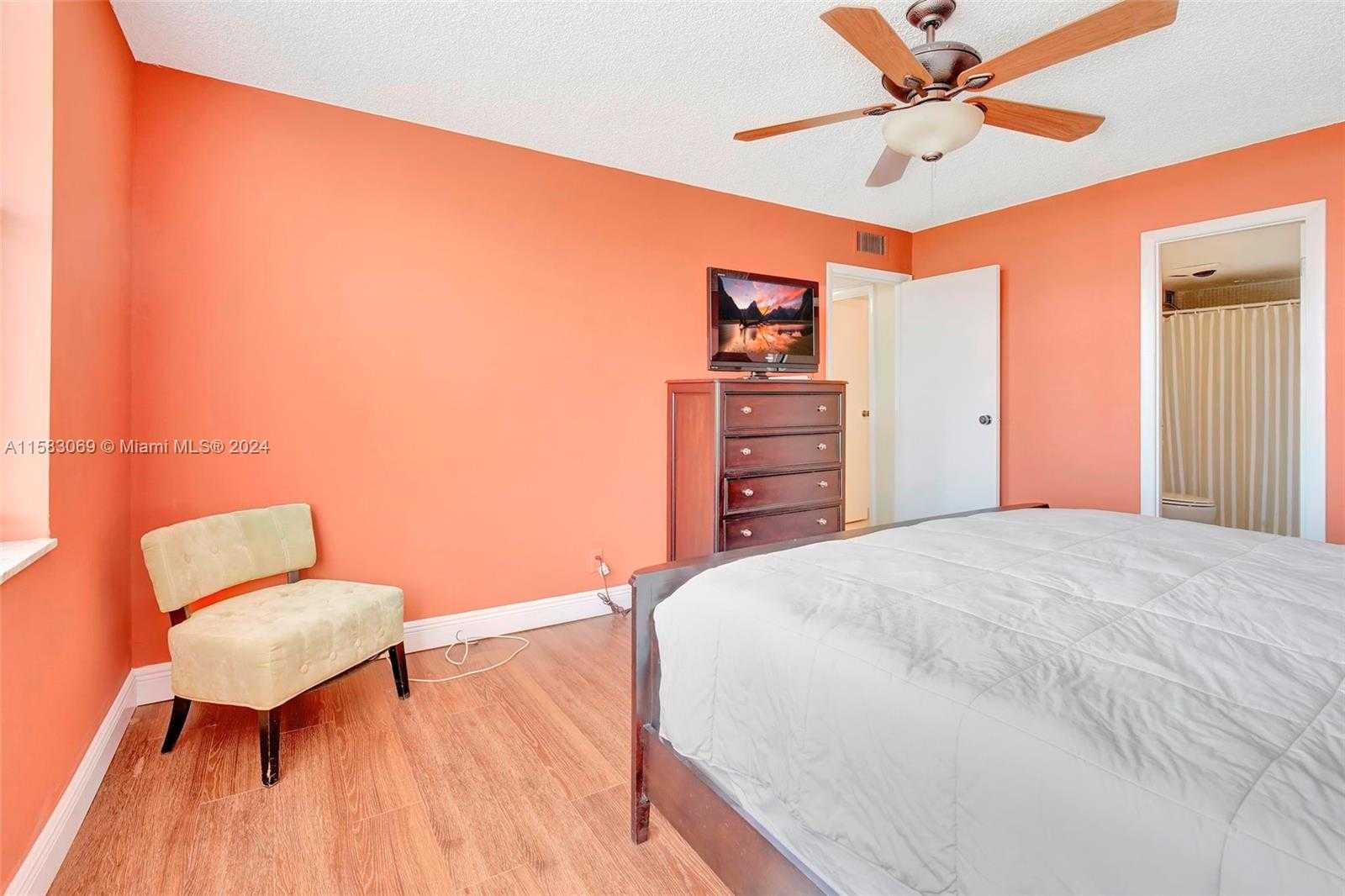 Small Image of 3821 ENVIRON BLVD #505, Lauderhill Number 17