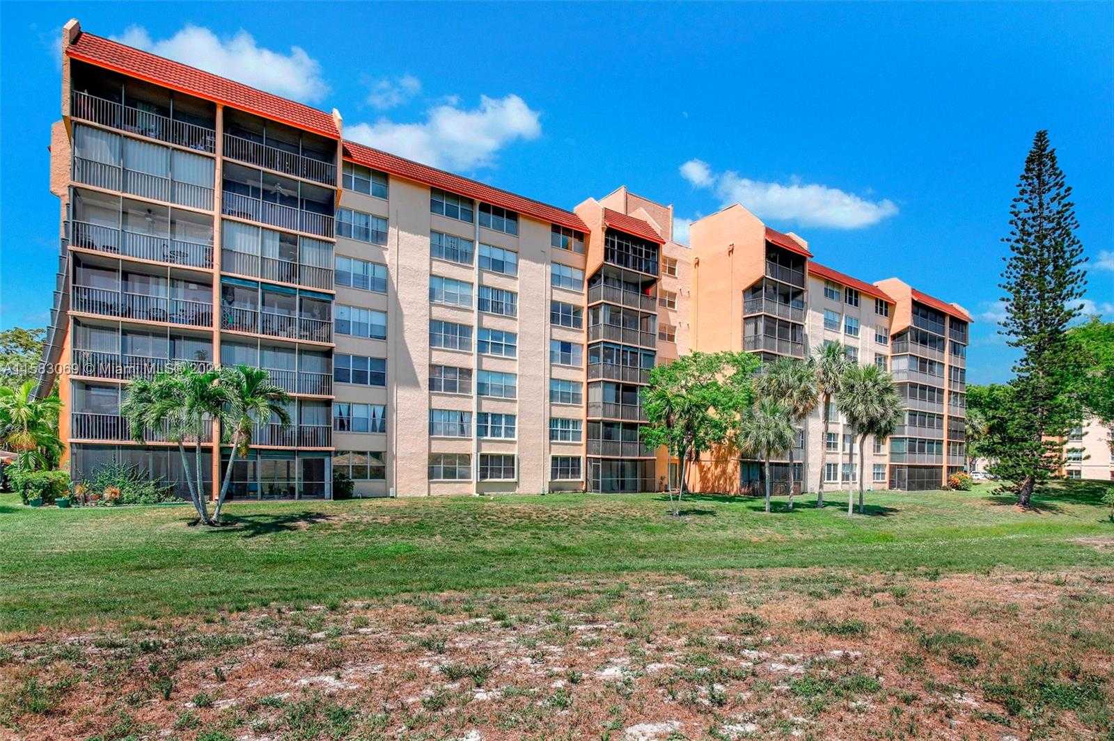 Small Image of 3821 ENVIRON BLVD #505, Lauderhill Number 2