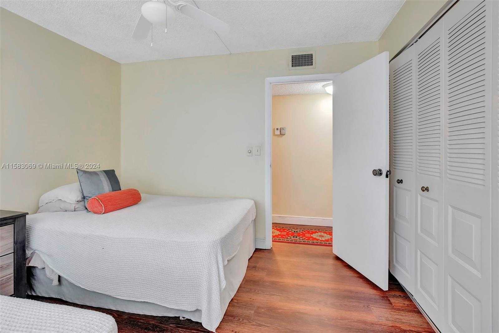 Small Image of 3821 ENVIRON BLVD #505, Lauderhill Number 20