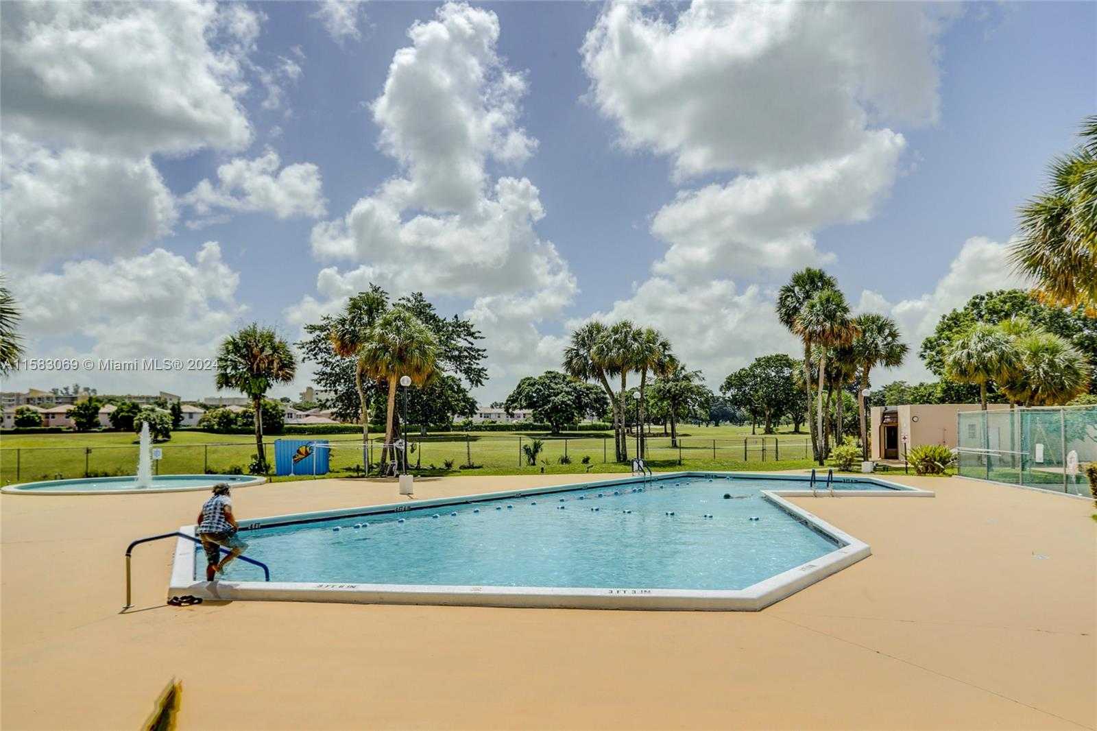 Small Image of 3821 ENVIRON BLVD #505, Lauderhill Number 29