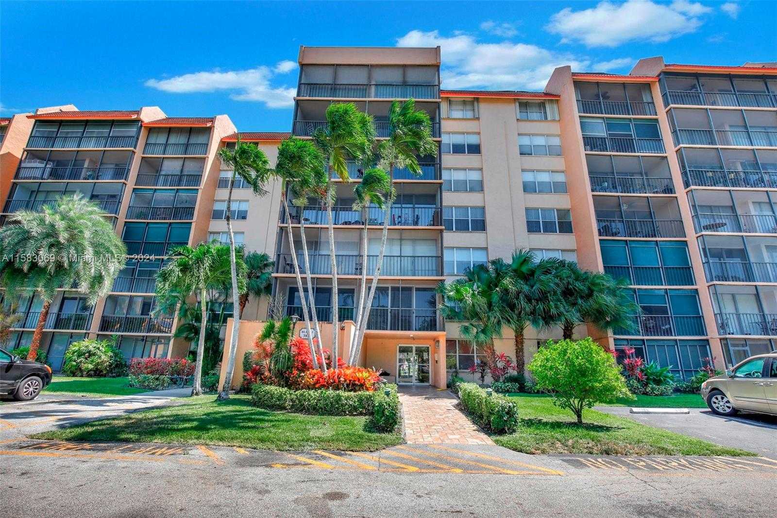 Small Image of 3821 ENVIRON BLVD #505, Lauderhill Number 4