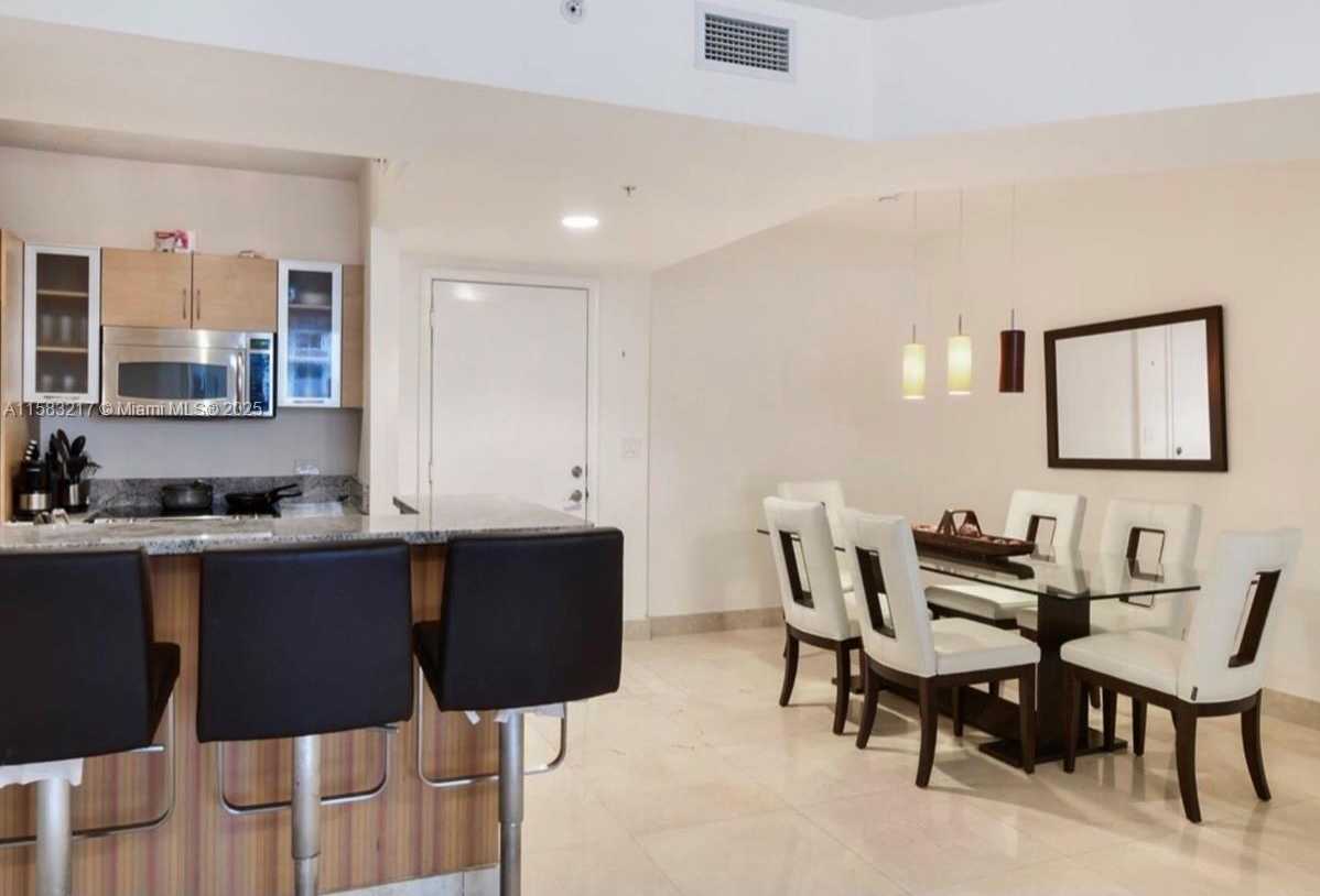 Small Image of 18800 NORTH EAST 29TH AVE #520, Aventura Number 3