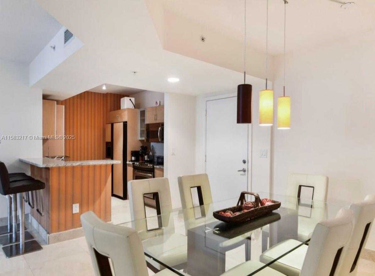 Small Image of 18800 NORTH EAST 29TH AVE #520, Aventura Number 4
