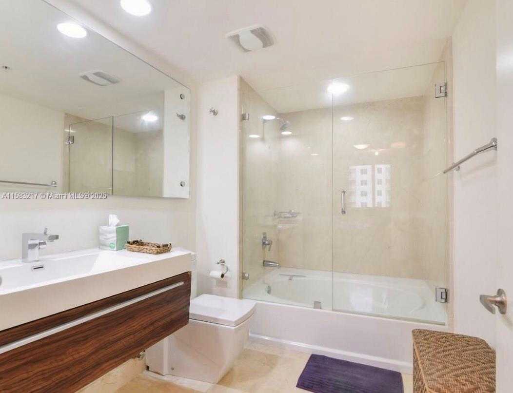 Small Image of 18800 NORTH EAST 29TH AVE #520, Aventura Number 7