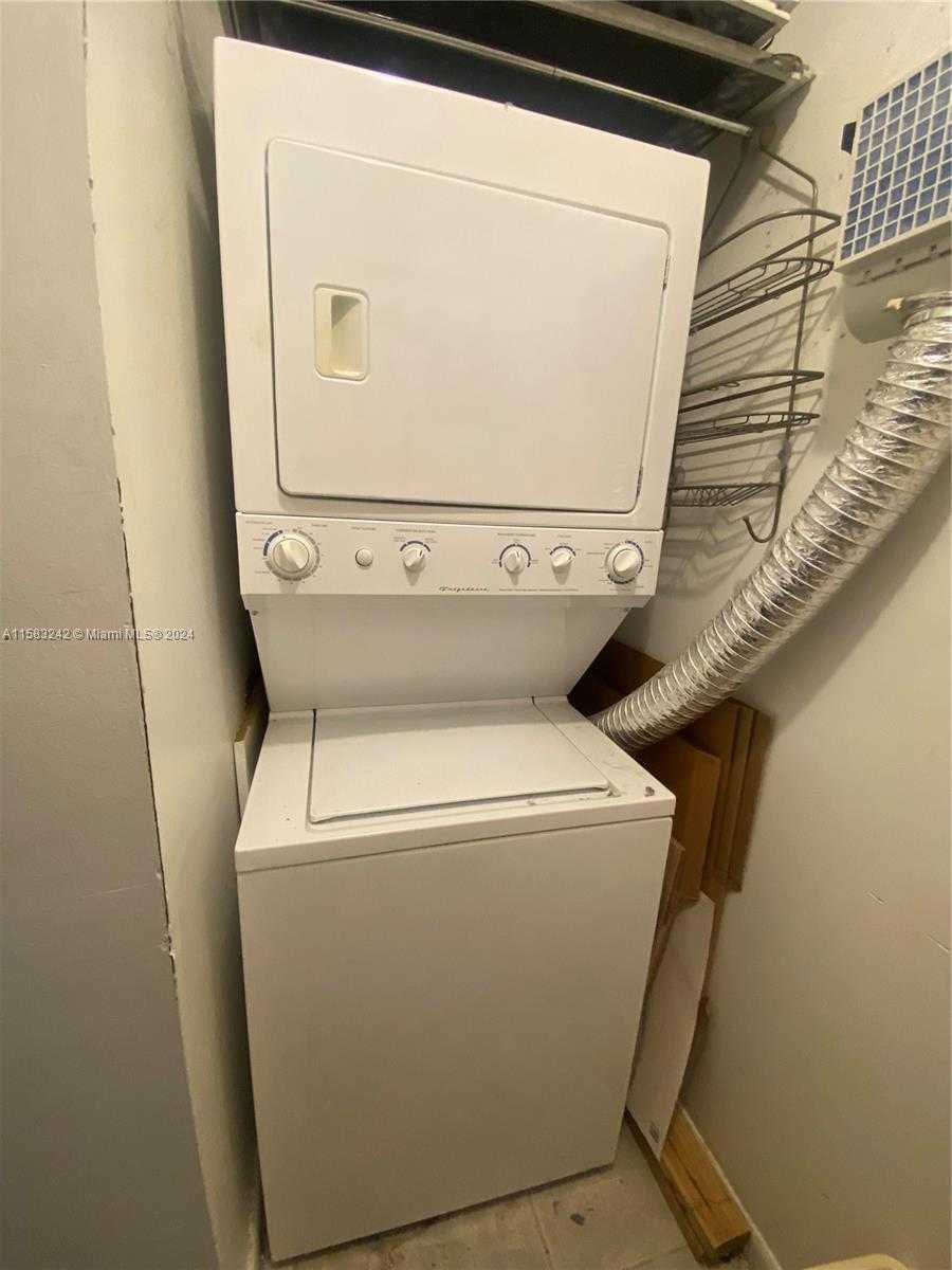 Small Image of 1501 SOUTH OCEAN DR #702, Hollywood Number 16