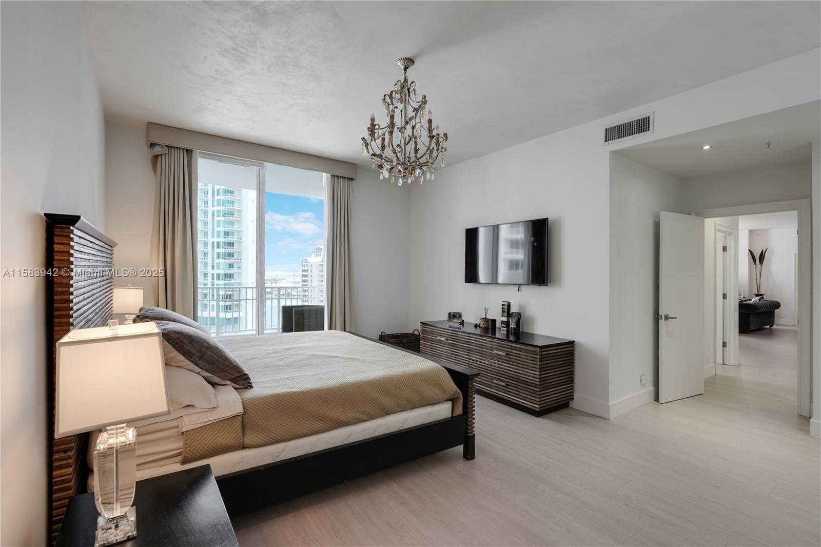 Small Image of 701 BRICKELL KEY BLVD #LPH-06, Miami Number 20