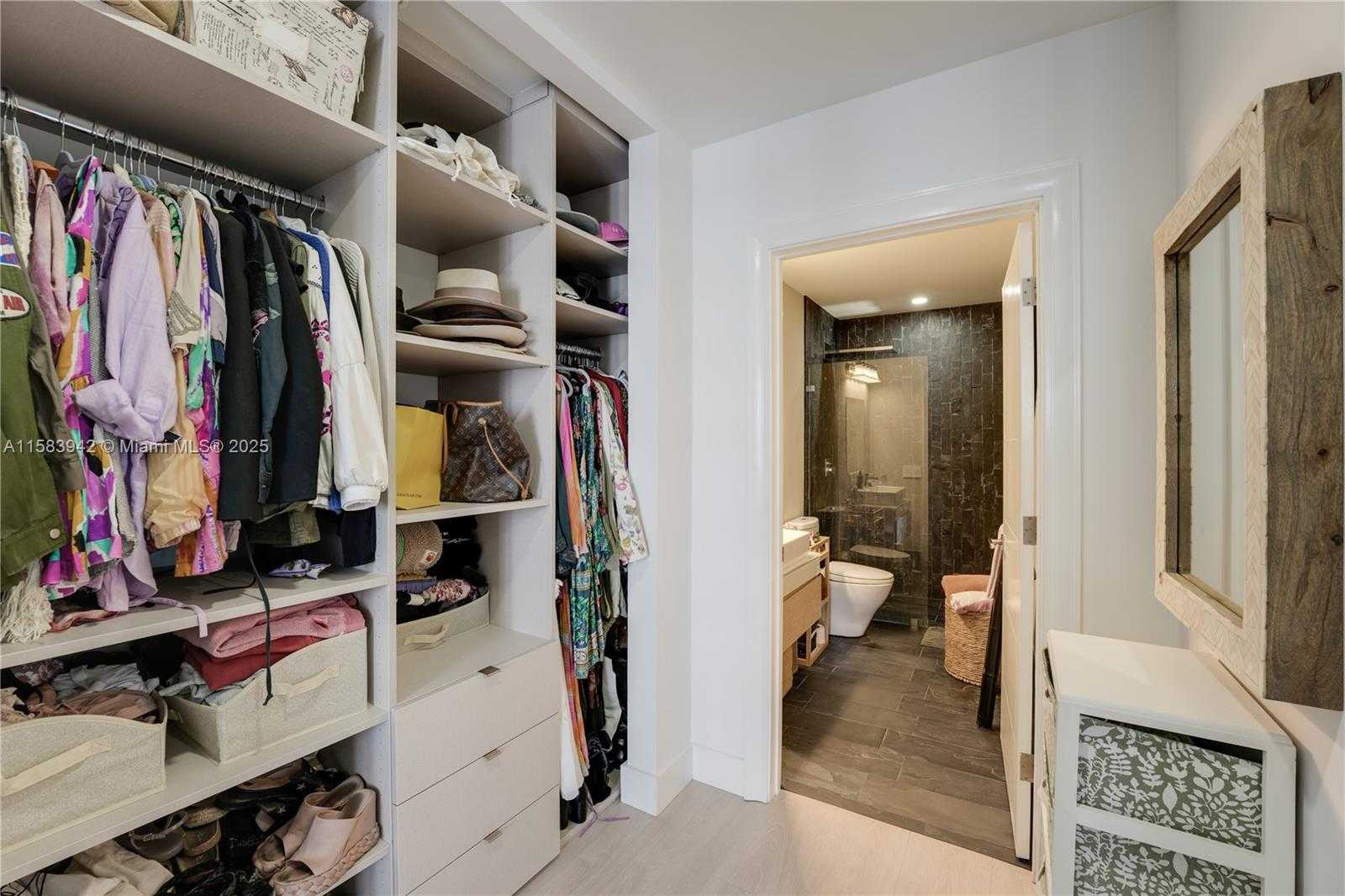 Small Image of 701 BRICKELL KEY BLVD #LPH-06, Miami Number 33
