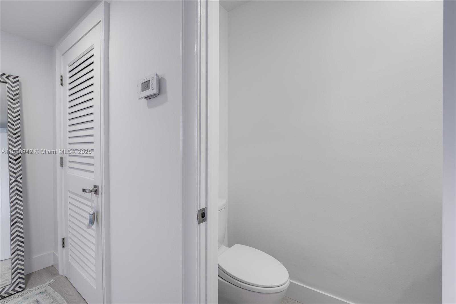 Small Image of 701 BRICKELL KEY BLVD #LPH-06, Miami Number 40