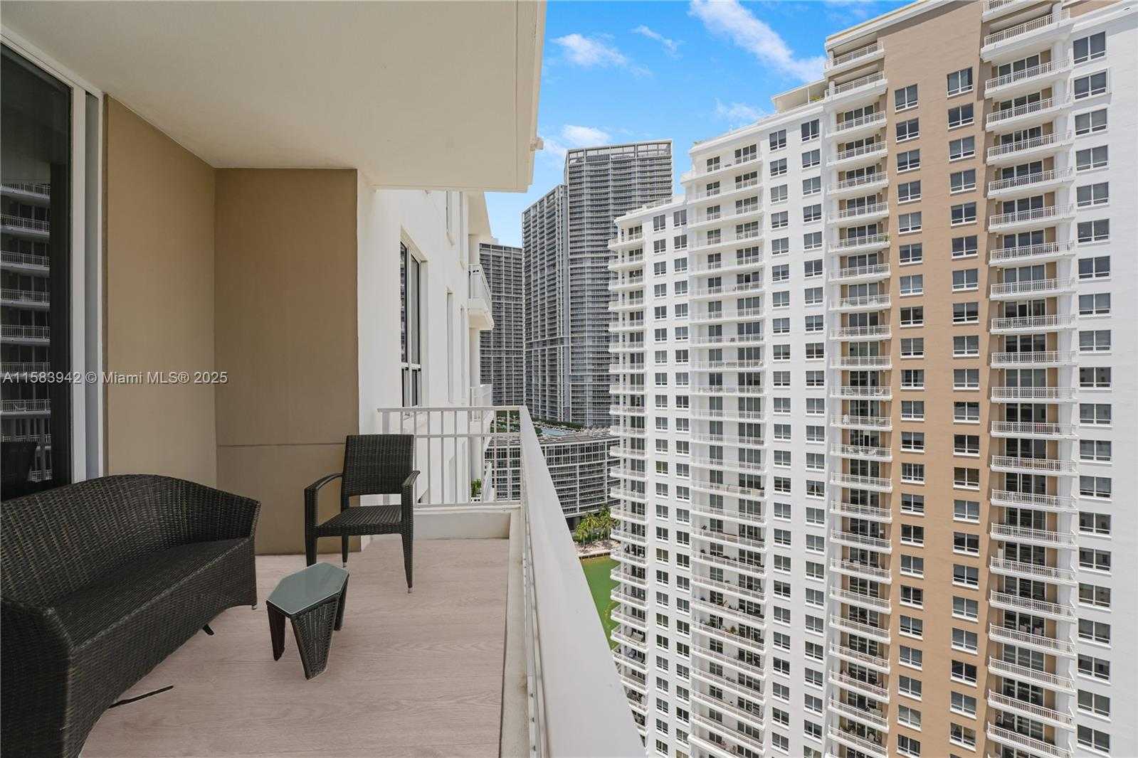 Small Image of 701 BRICKELL KEY BLVD #LPH-06, Miami Number 49
