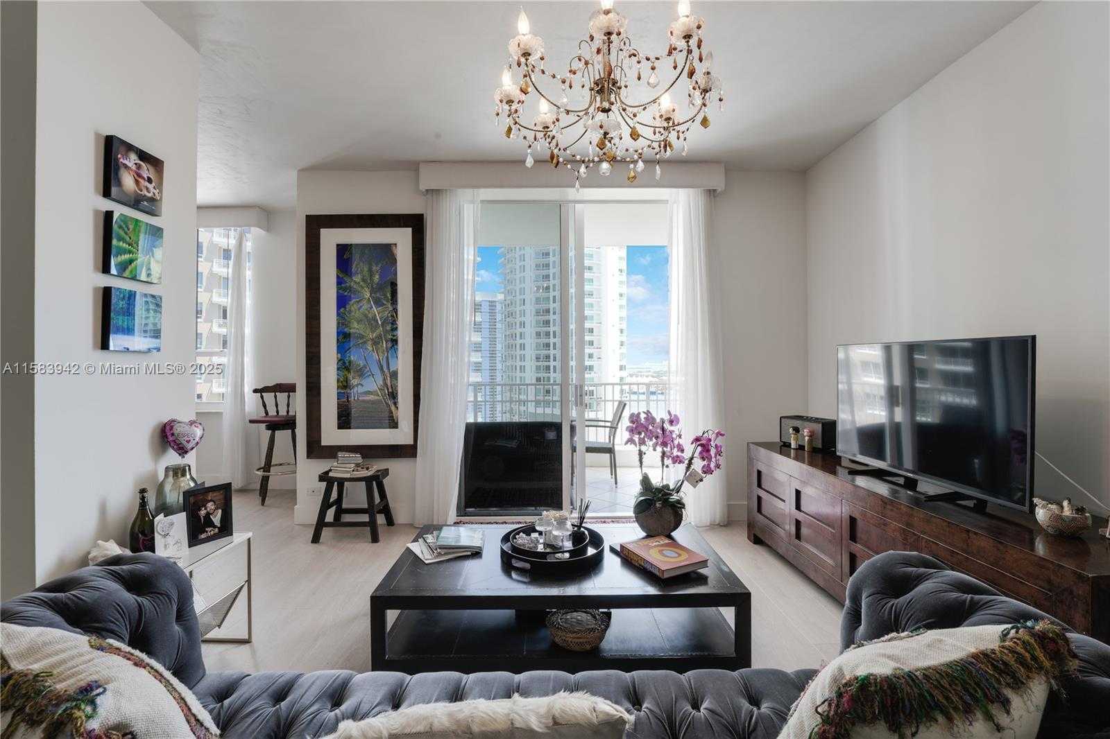 Small Image of 701 BRICKELL KEY BLVD #LPH-06, Miami Number 5