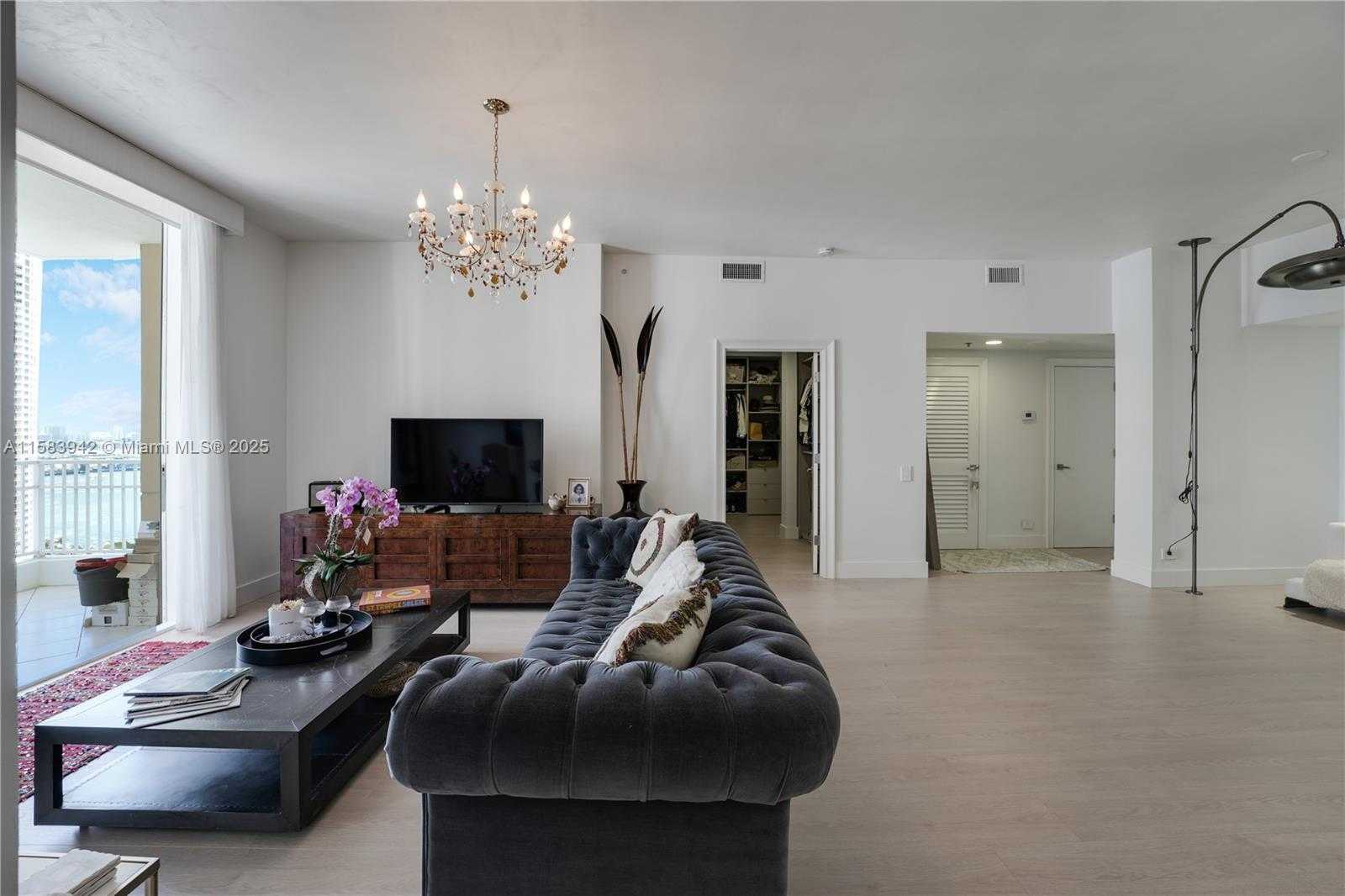 Small Image of 701 BRICKELL KEY BLVD #LPH-06, Miami Number 6