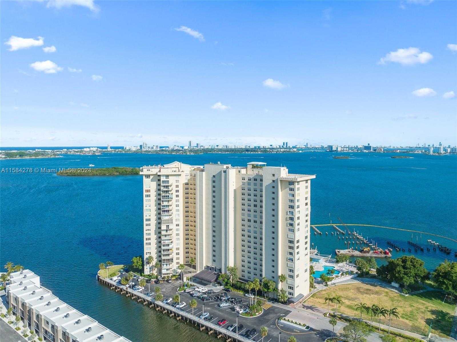 Small Image of 11111 BISCAYNE BLVD #3A, Miami Number 1
