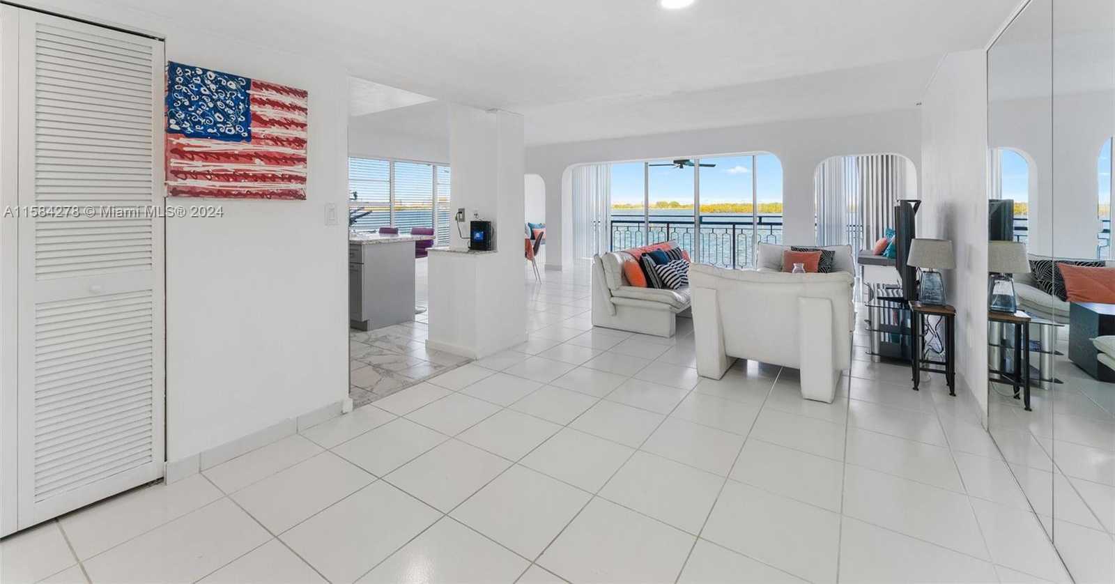 Small Image of 11111 BISCAYNE BLVD #3A, Miami Number 2