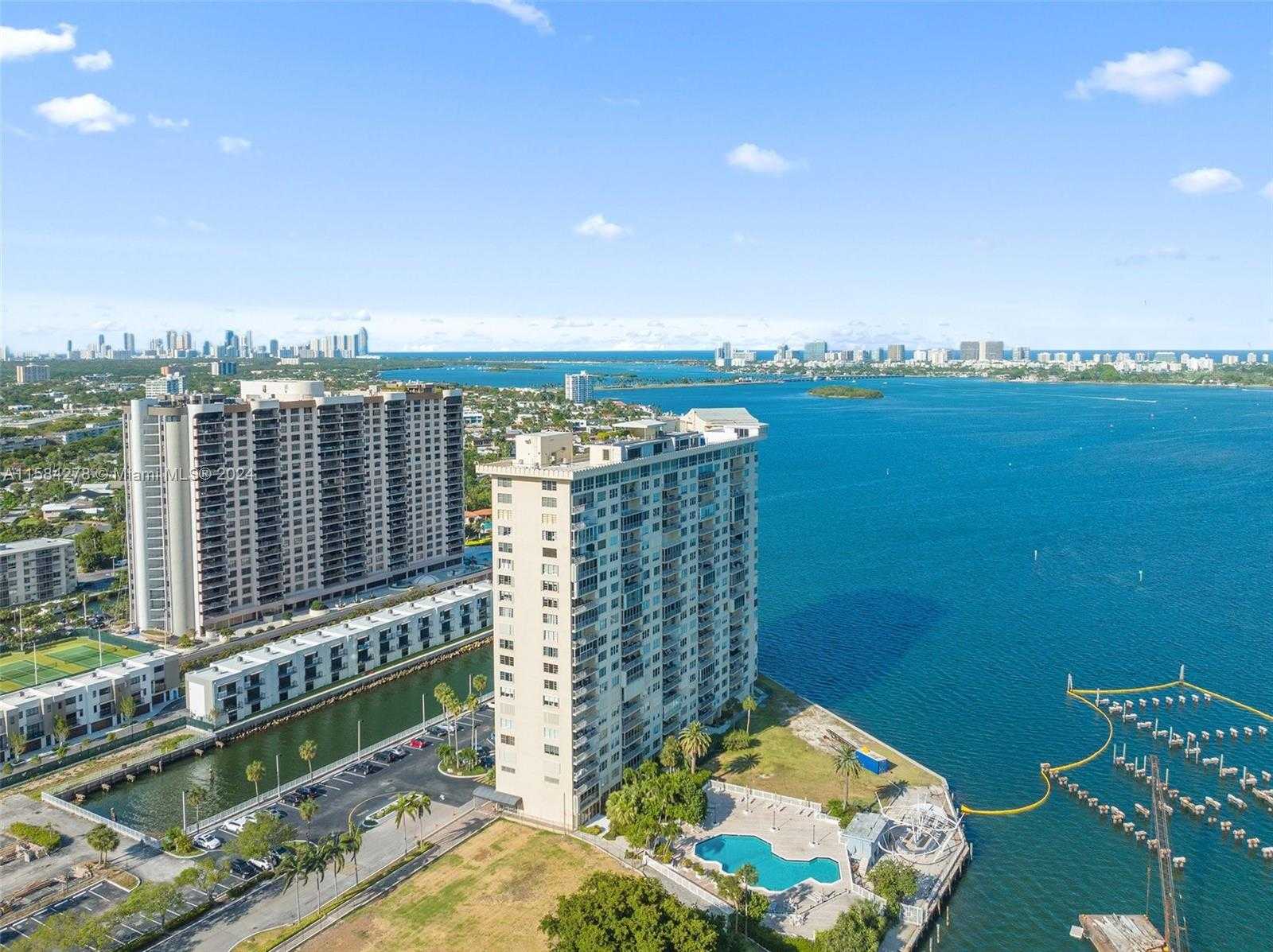 Small Image of 11111 BISCAYNE BLVD #3A, Miami Number 20
