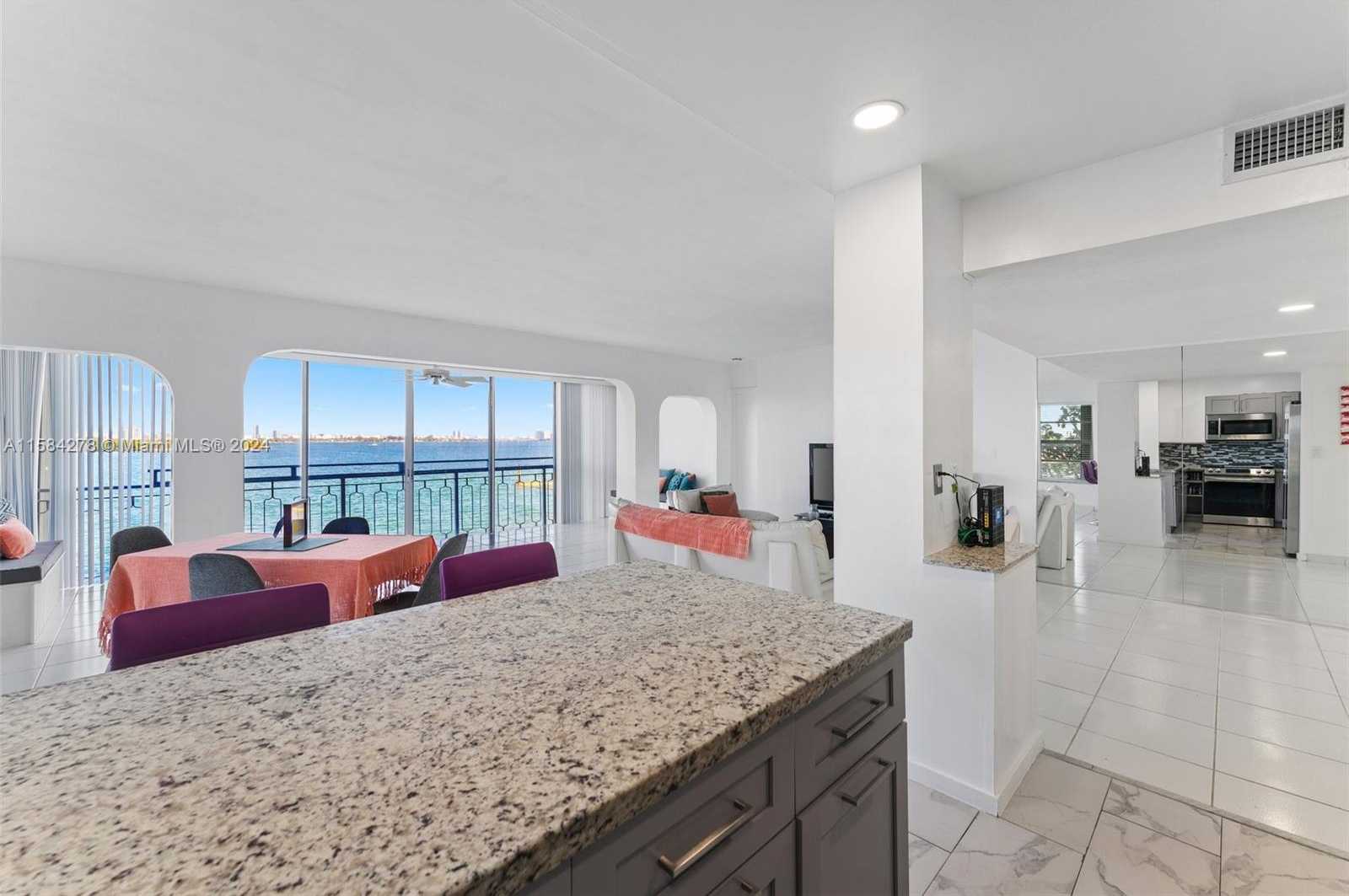 Small Image of 11111 BISCAYNE BLVD #3A, Miami Number 6
