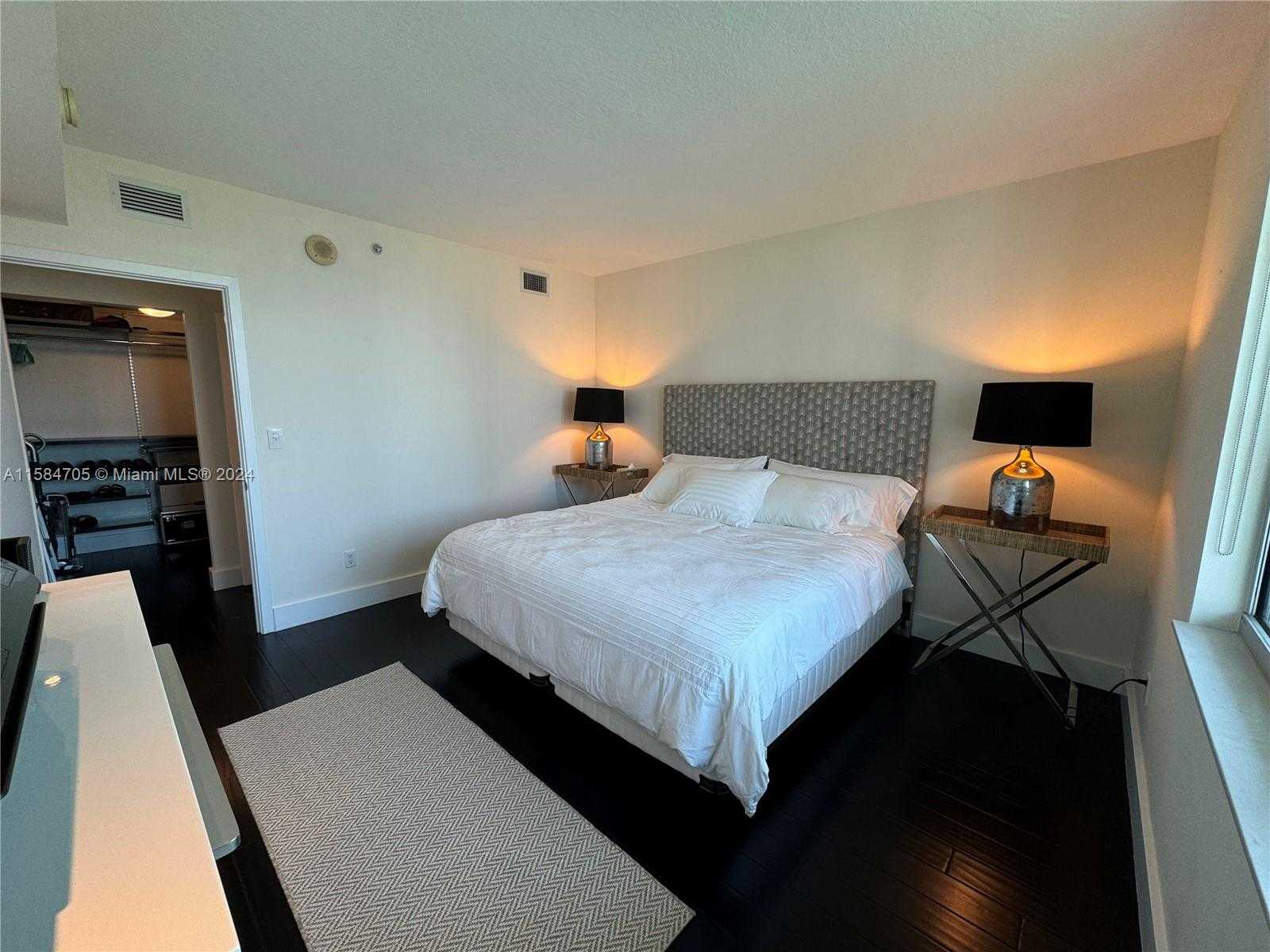 Small Image of 335 SOUTH BISCAYNE BLVD #2403, Miami Number 13