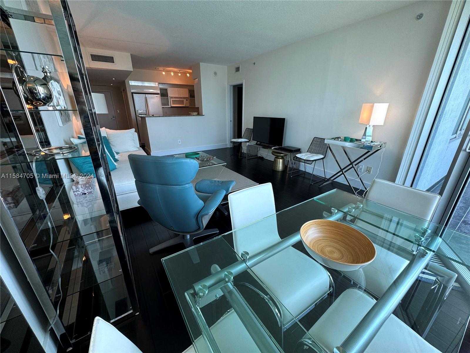 Small Image of 335 SOUTH BISCAYNE BLVD #2403, Miami Number 9