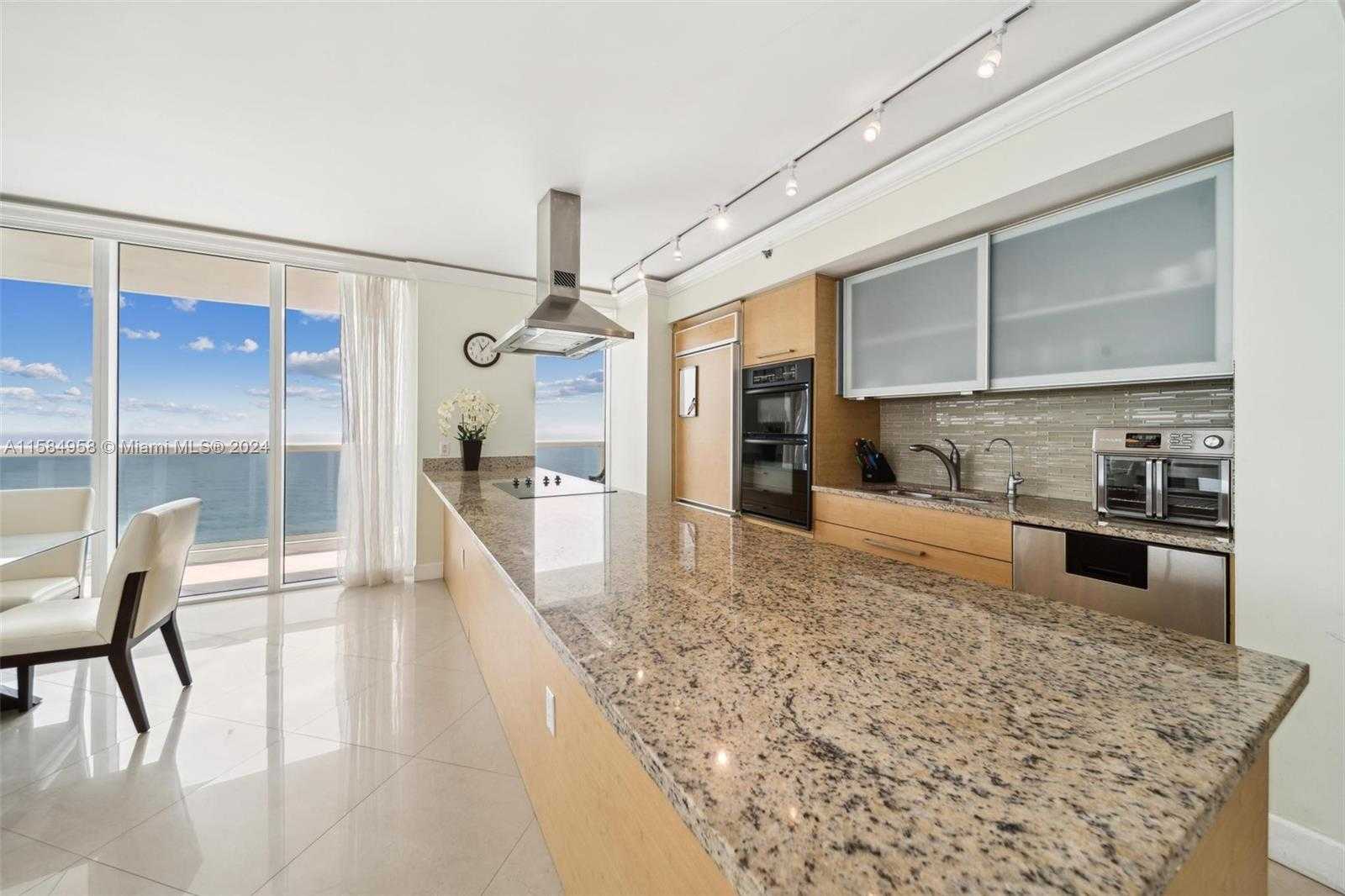 Small Image of 1830 SOUTH OCEAN DR #1701, Hallandale Beach Number 20