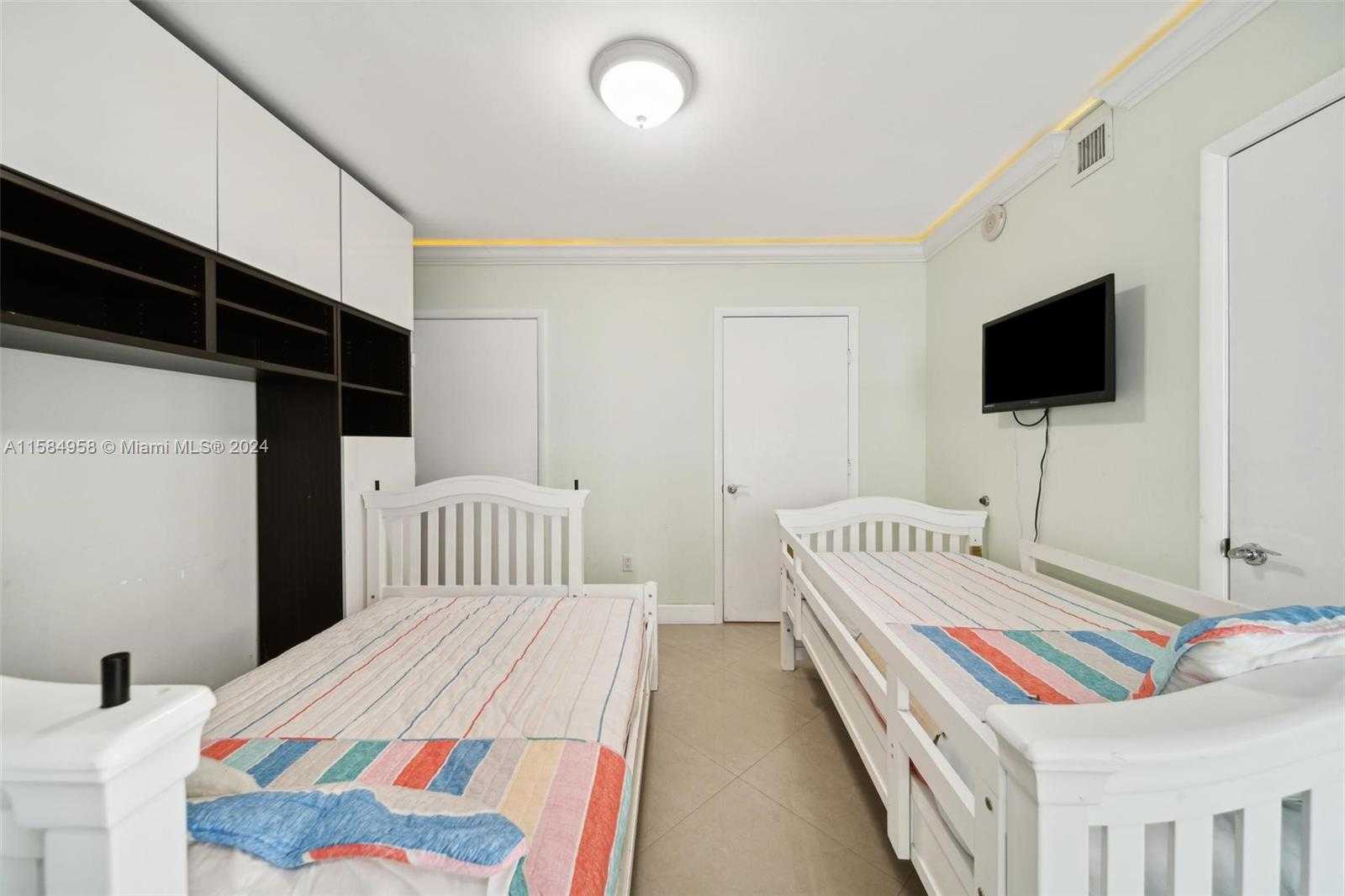 Small Image of 1830 SOUTH OCEAN DR #1701, Hallandale Beach Number 35
