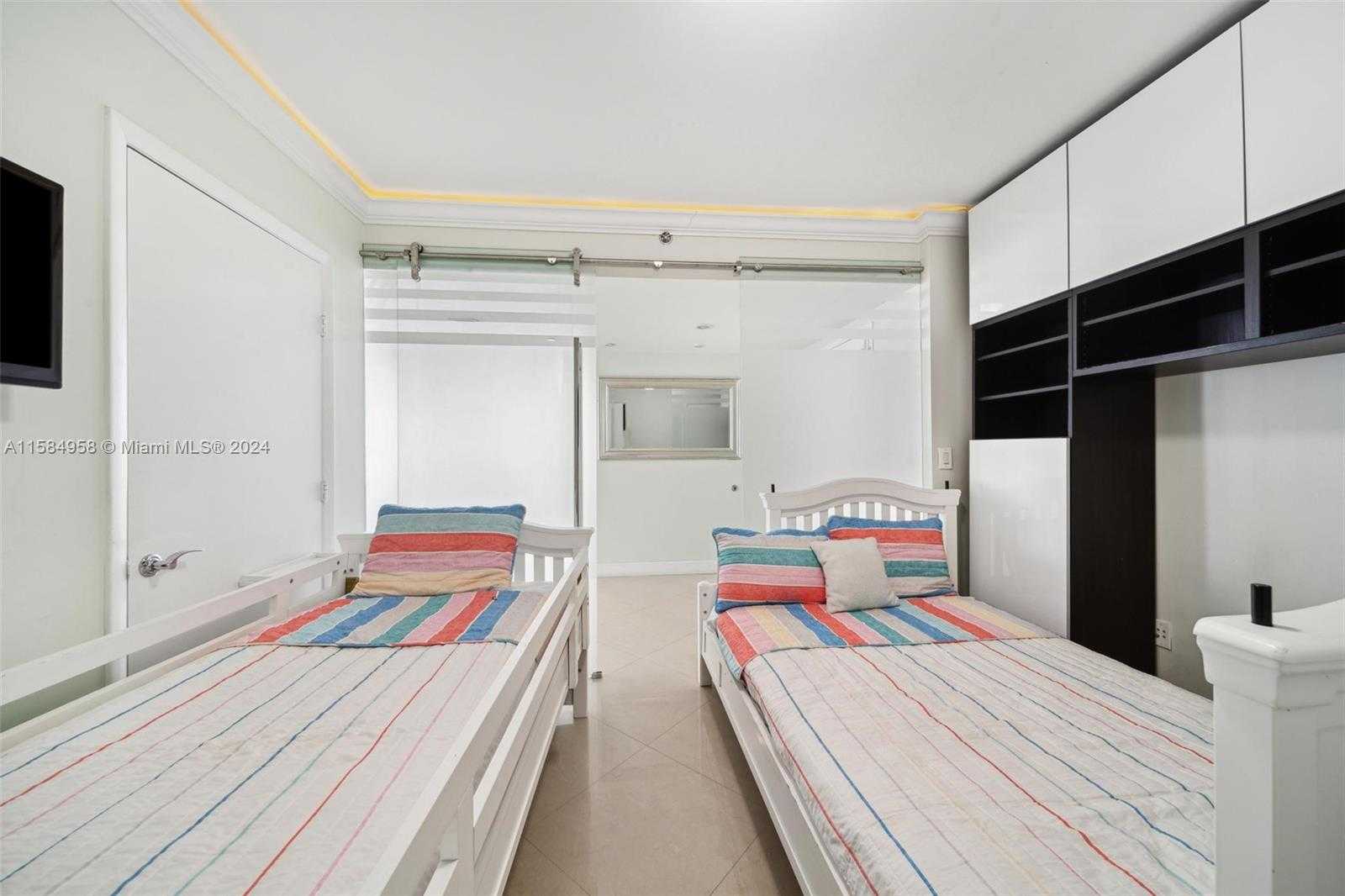 Small Image of 1830 SOUTH OCEAN DR #1701, Hallandale Beach Number 37