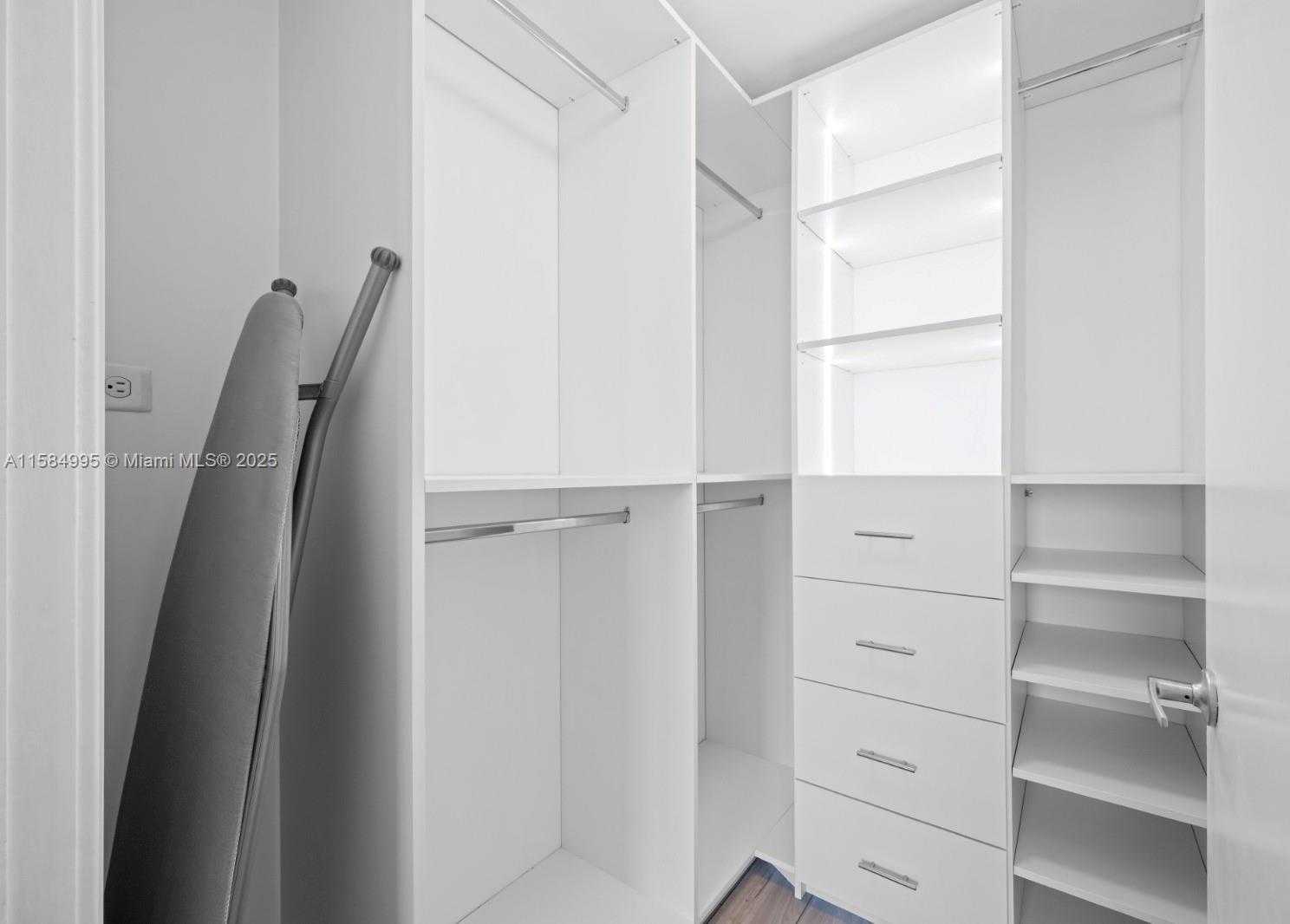 Small Image of 999 SOUTH WEST 1ST AVE #1514, Miami Number 17