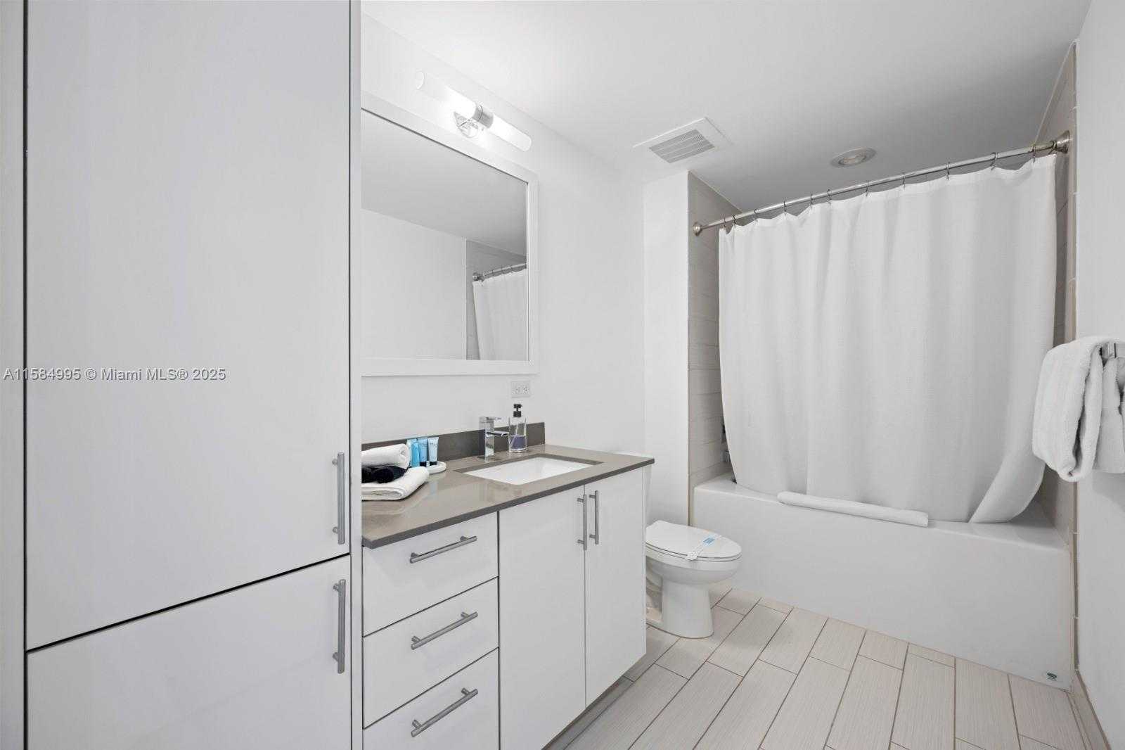 Small Image of 999 SOUTH WEST 1ST AVE #1514, Miami Number 20