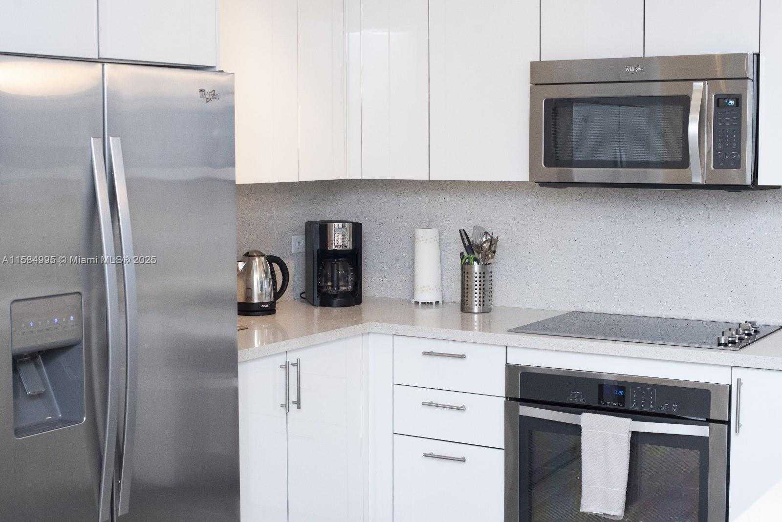 Small Image of 999 SOUTH WEST 1ST AVE #1514, Miami Number 4