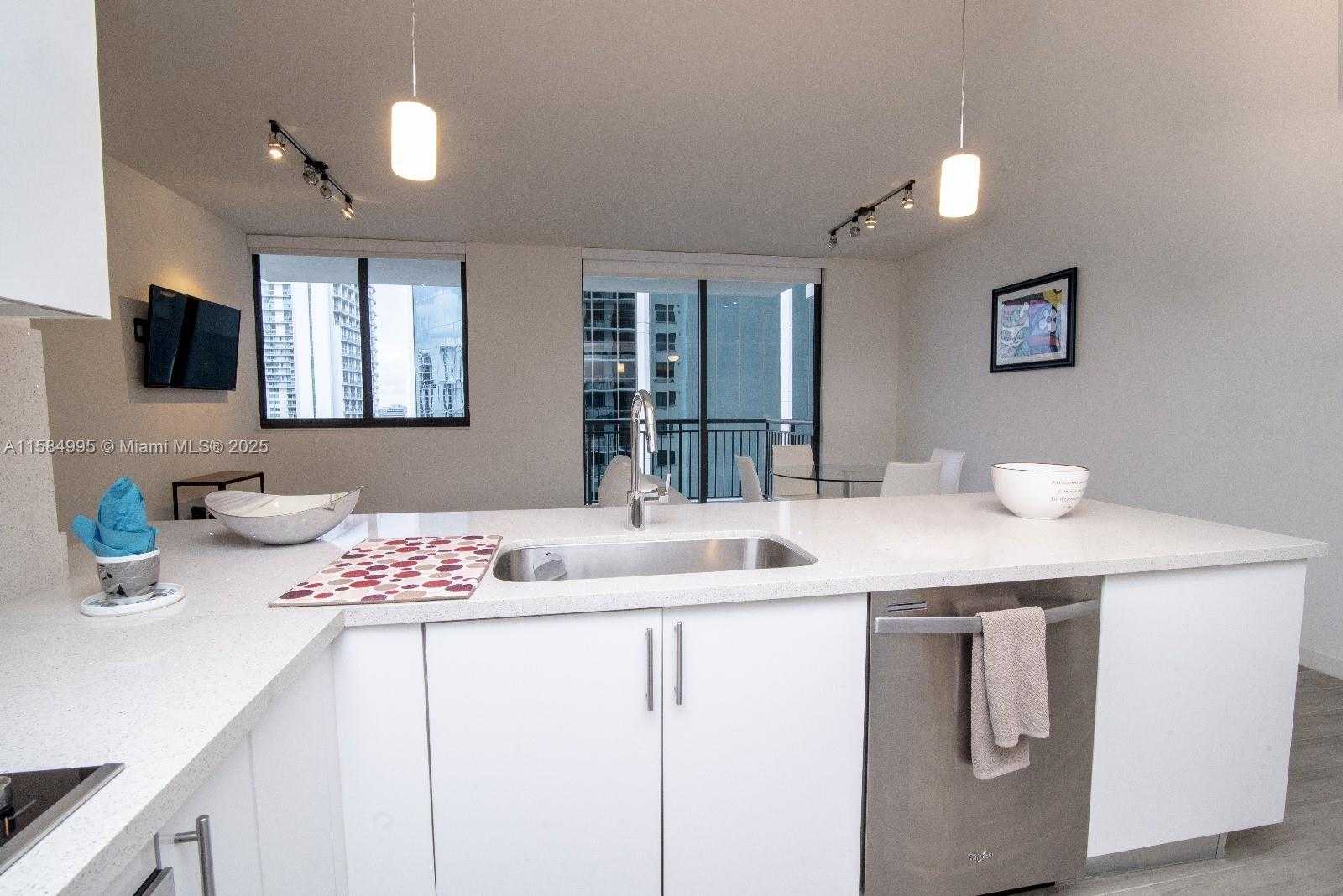 Small Image of 999 SOUTH WEST 1ST AVE #1514, Miami Number 5