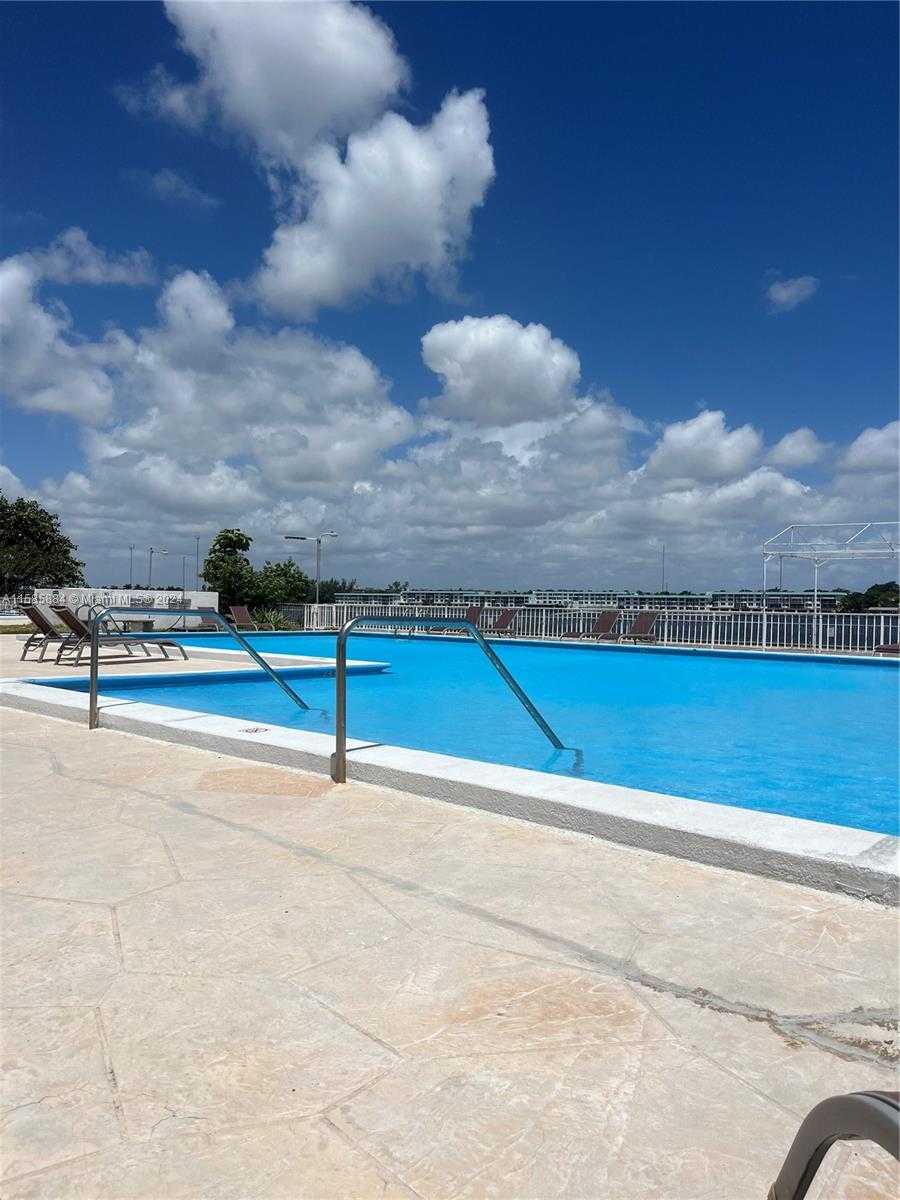 Small Image of 1351 NORTH EAST MIAMI GARDENS DR #1121E, Miami Number 12