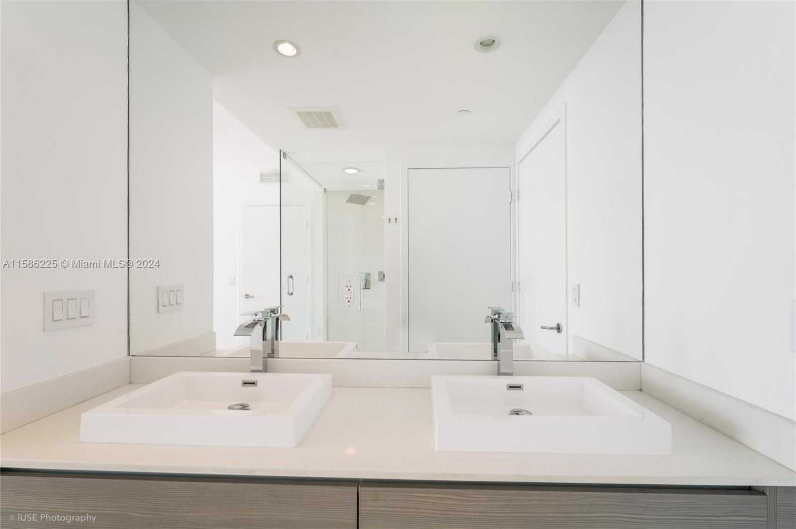 Small Image of 460 NORTH EAST 28TH ST #806, Miami Number 6
