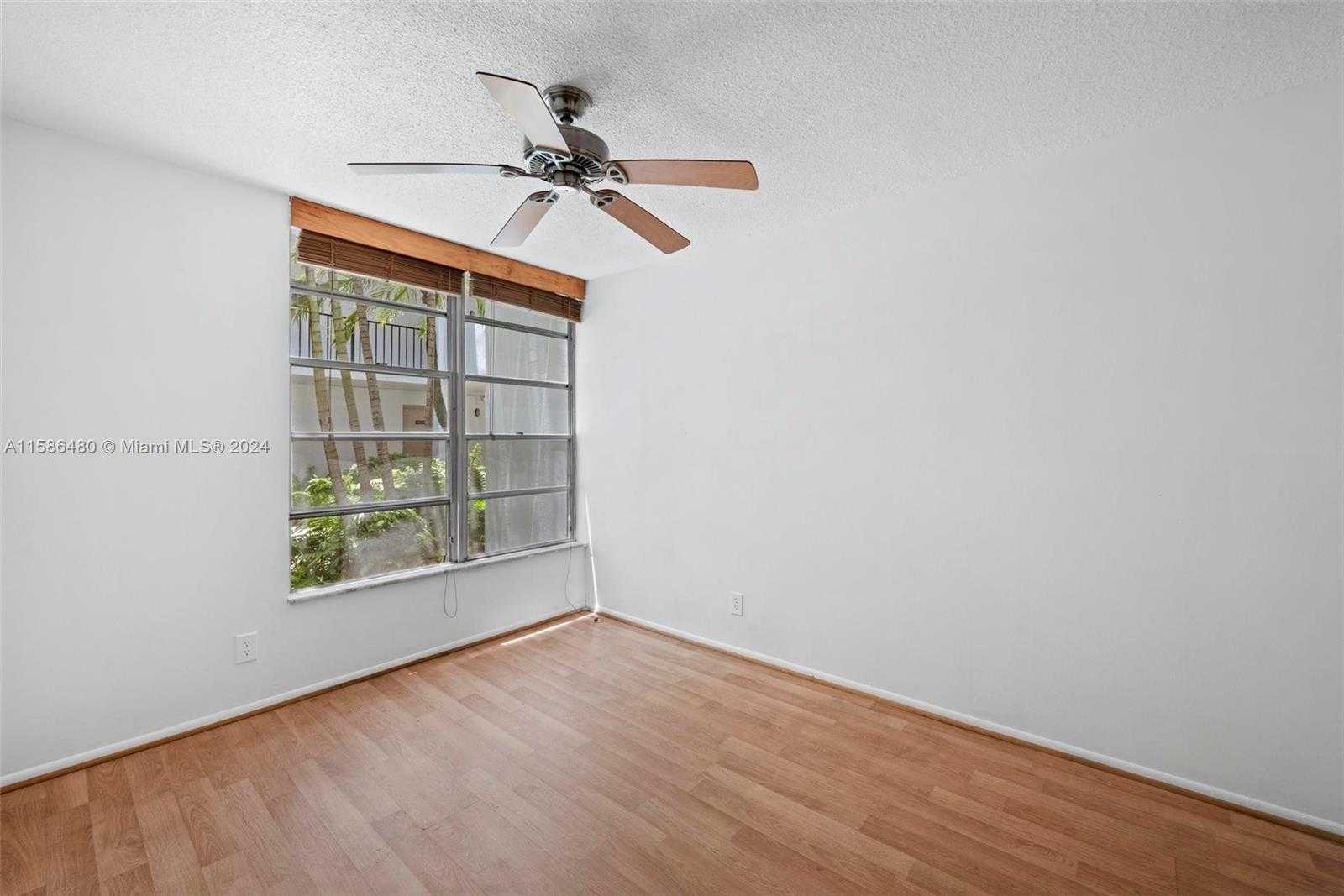 Small Image of 6923 CYPRESS RD #A15, Plantation Number 13
