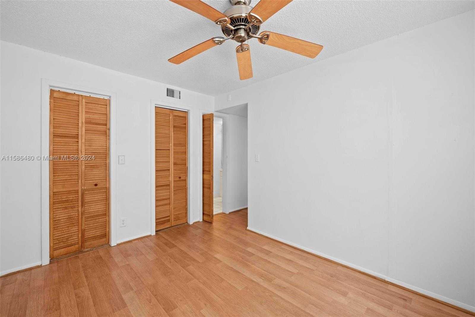 Small Image of 6923 CYPRESS RD #A15, Plantation Number 15