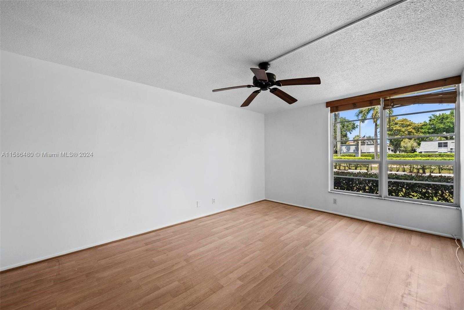 Small Image of 6923 CYPRESS RD #A15, Plantation Number 18