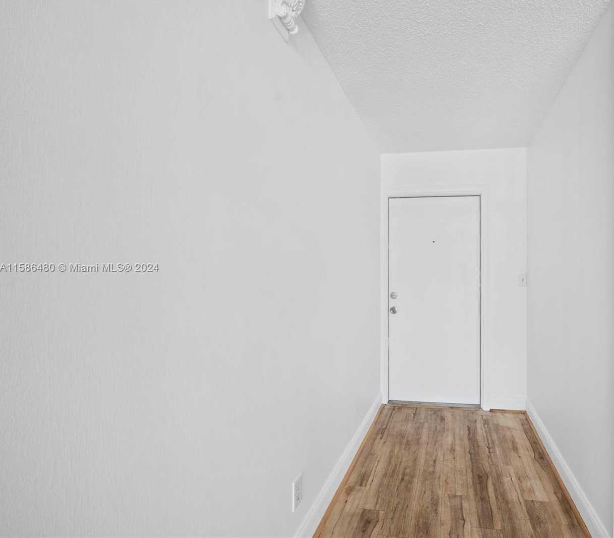 Small Image of 6923 CYPRESS RD #A15, Plantation Number 3