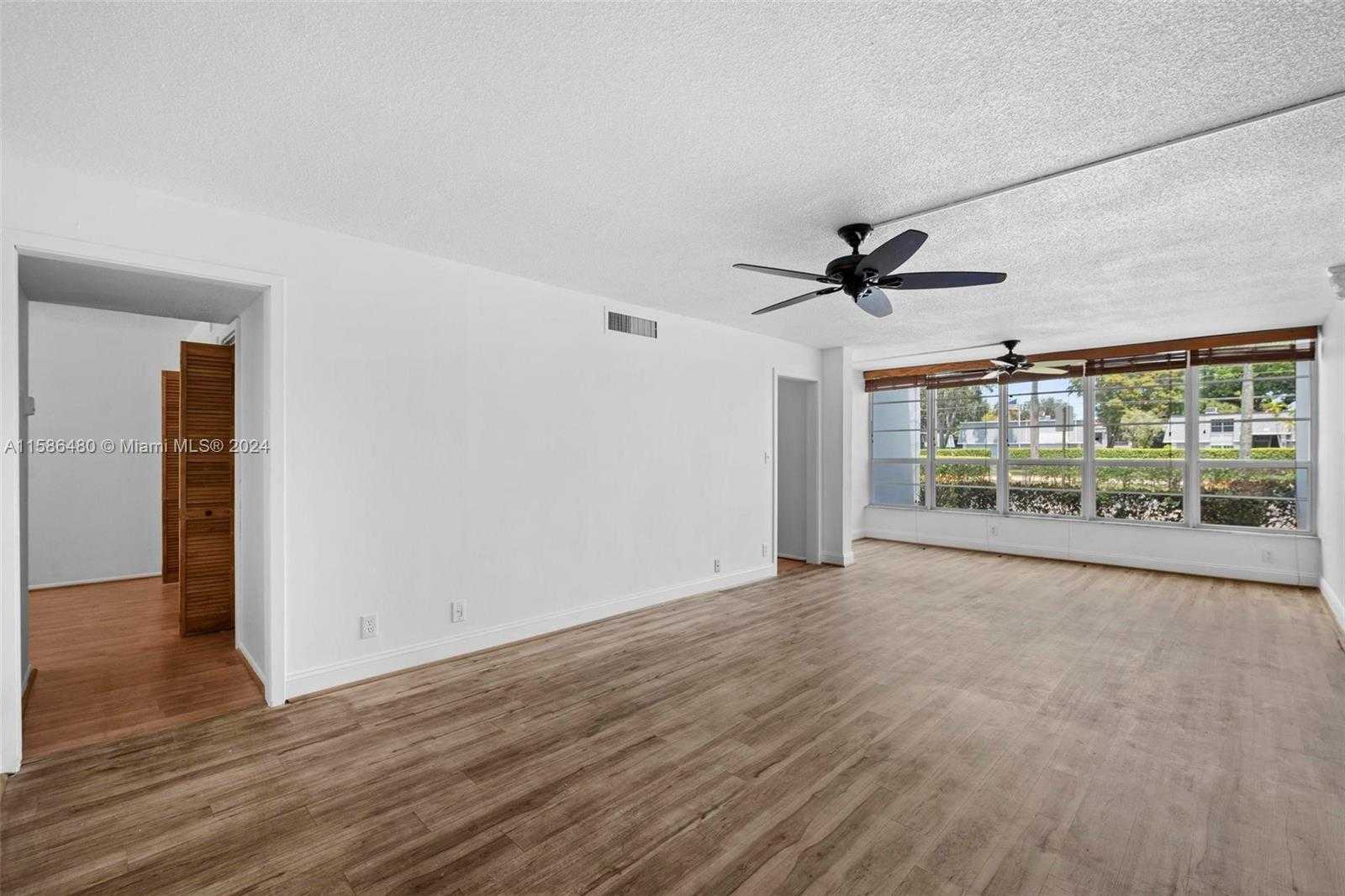 Small Image of 6923 CYPRESS RD #A15, Plantation Number 5