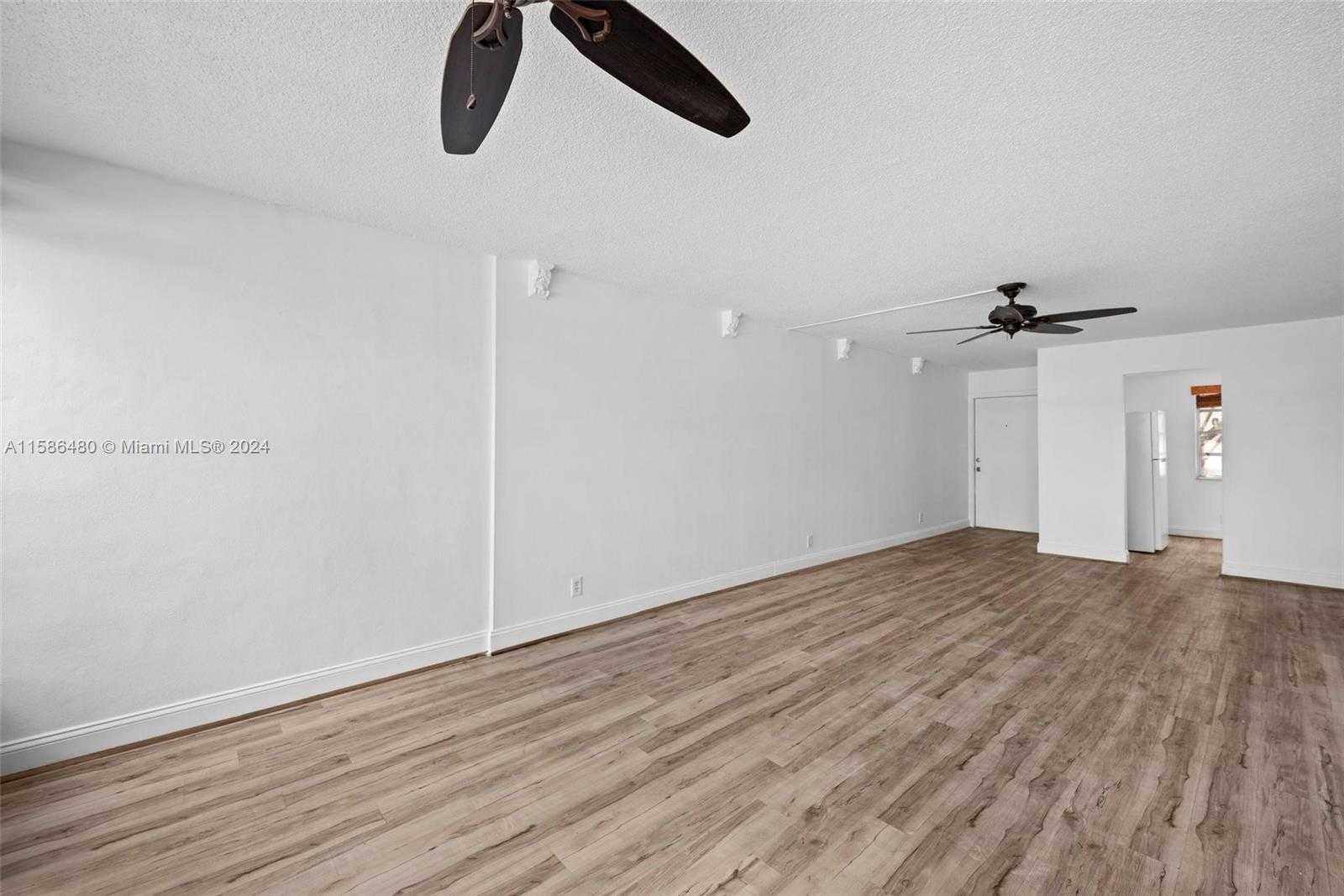 Small Image of 6923 CYPRESS RD #A15, Plantation Number 7