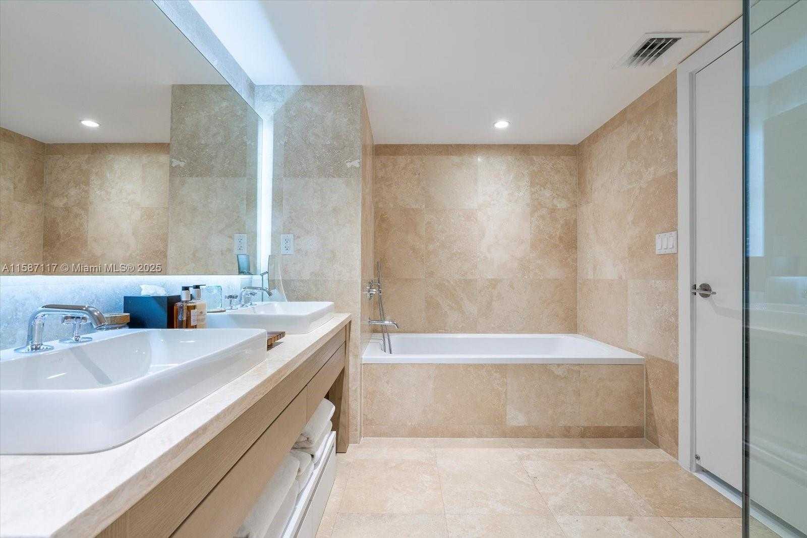 Small Image of 102 24TH ST #1413, Miami Beach Number 17