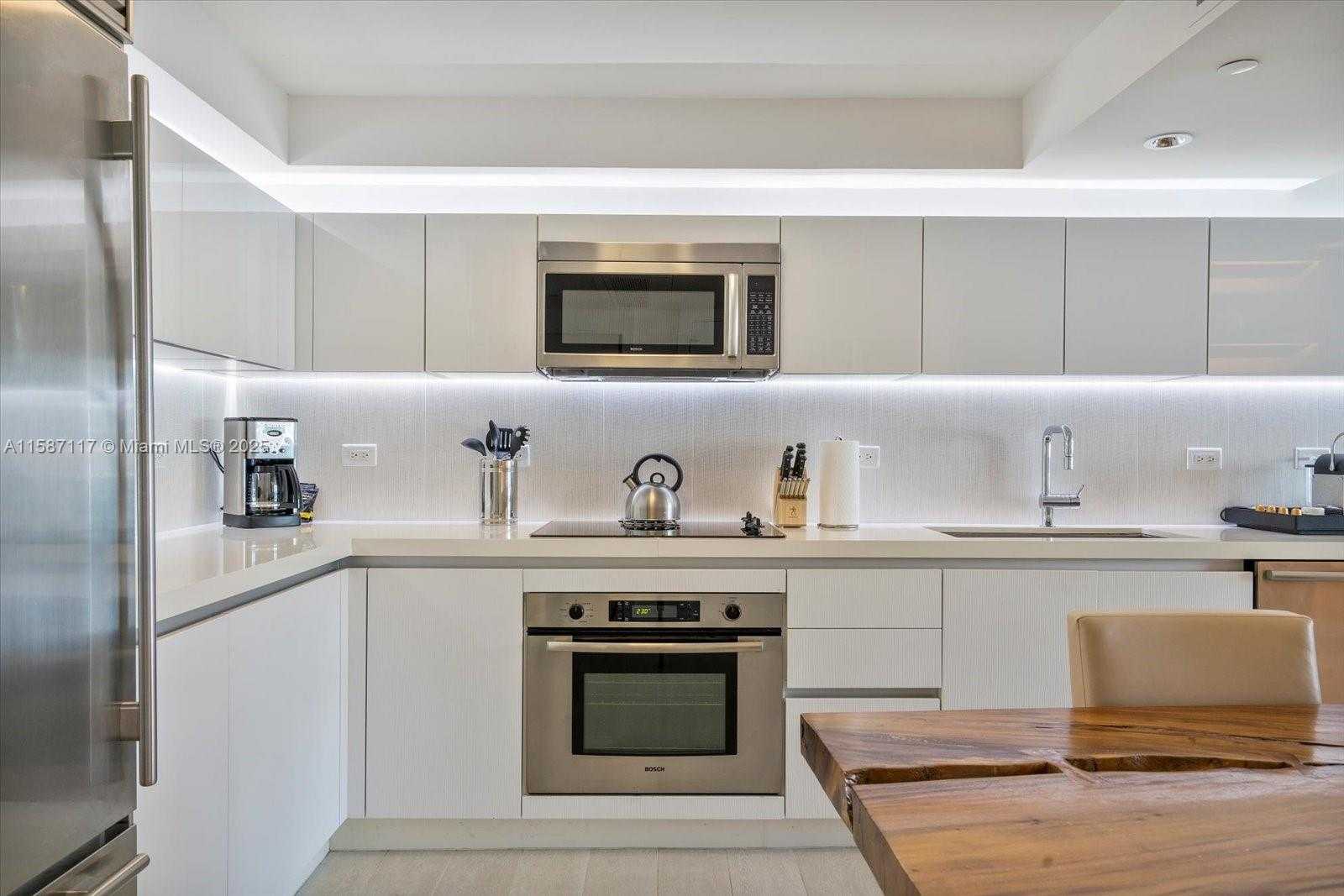 Small Image of 102 24TH ST #1413, Miami Beach Number 5