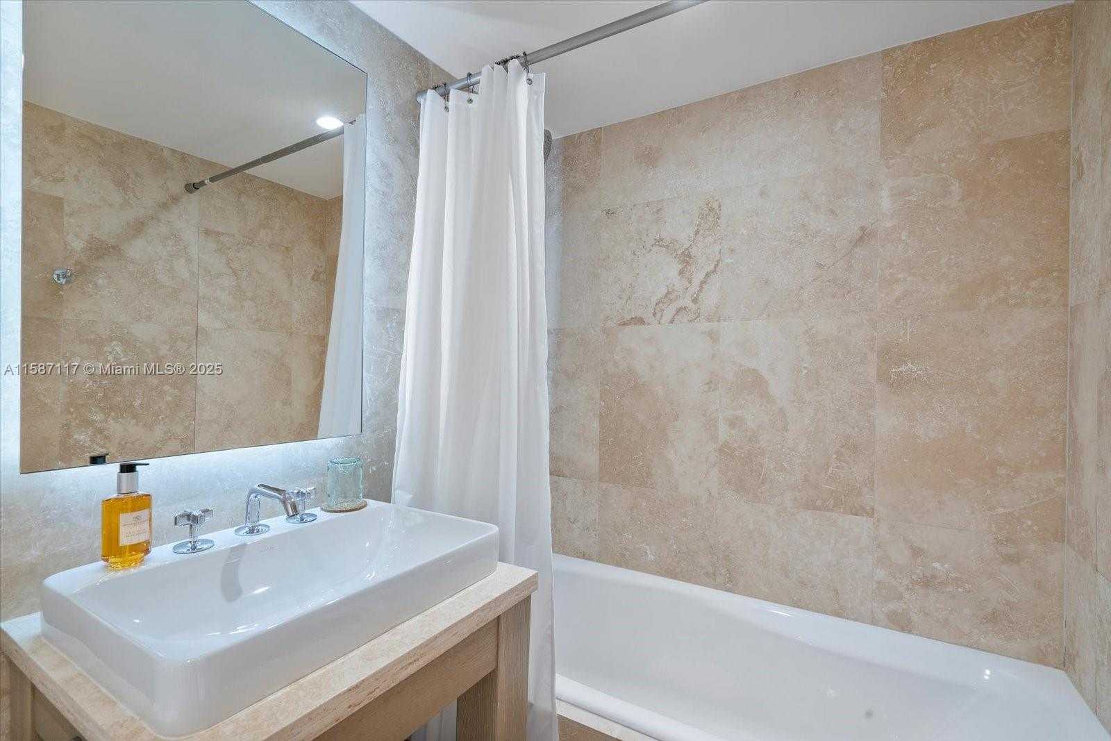 Small Image of 102 24TH ST #1413, Miami Beach Number 8