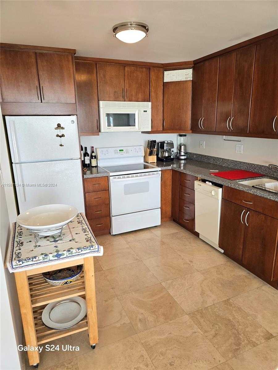 Small Image of 465 OCEAN DR #1119/1120, Miami Beach Number 16