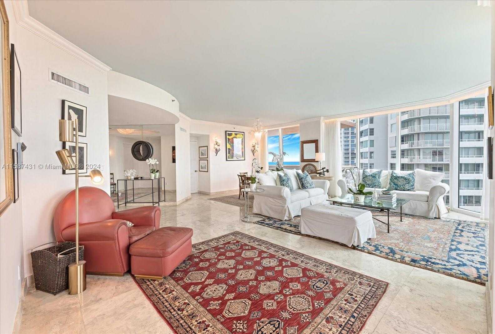 Small Image of 300 SOUTH POINTE DR #1001, Miami Beach Number 13