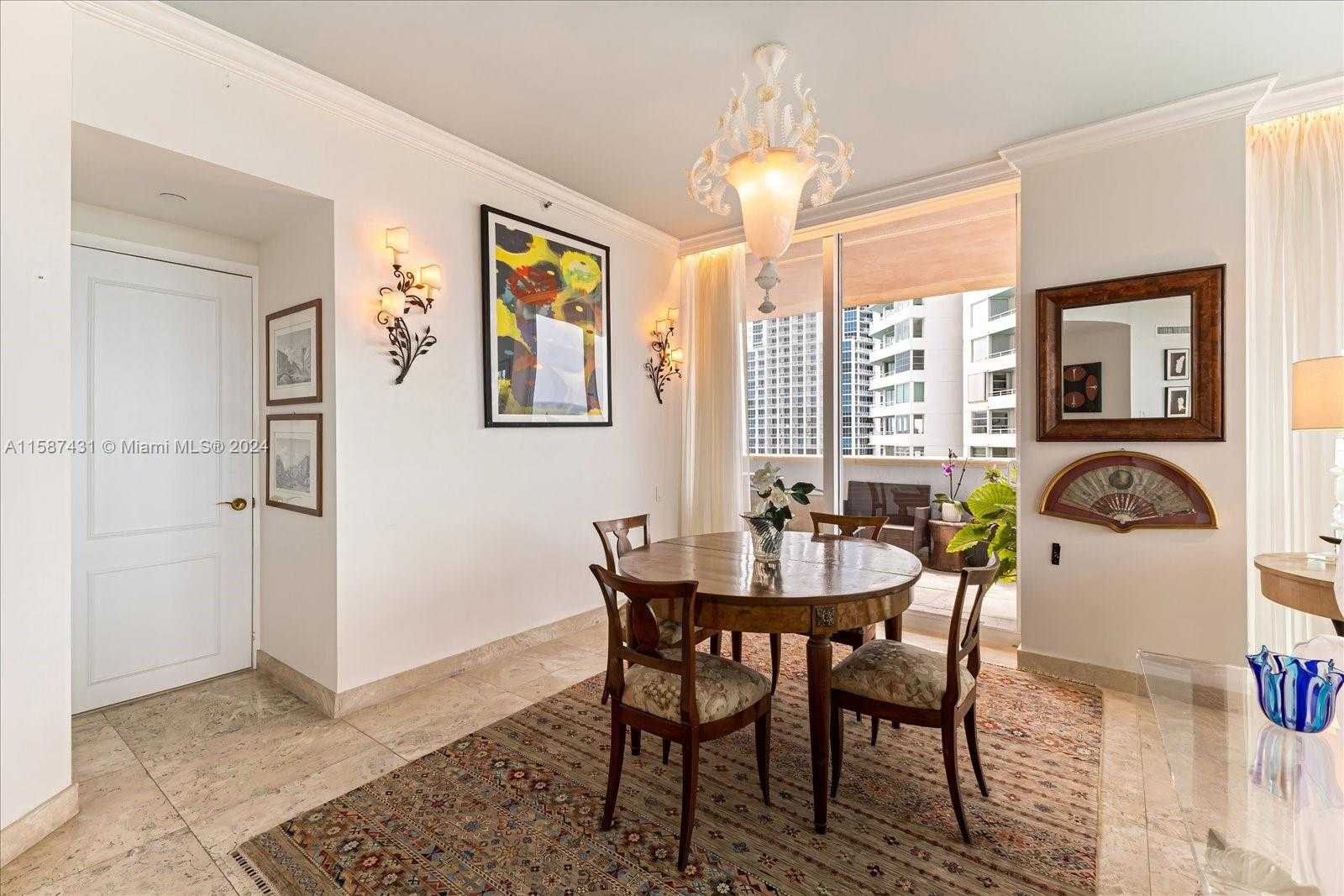 Small Image of 300 SOUTH POINTE DR #1001, Miami Beach Number 18