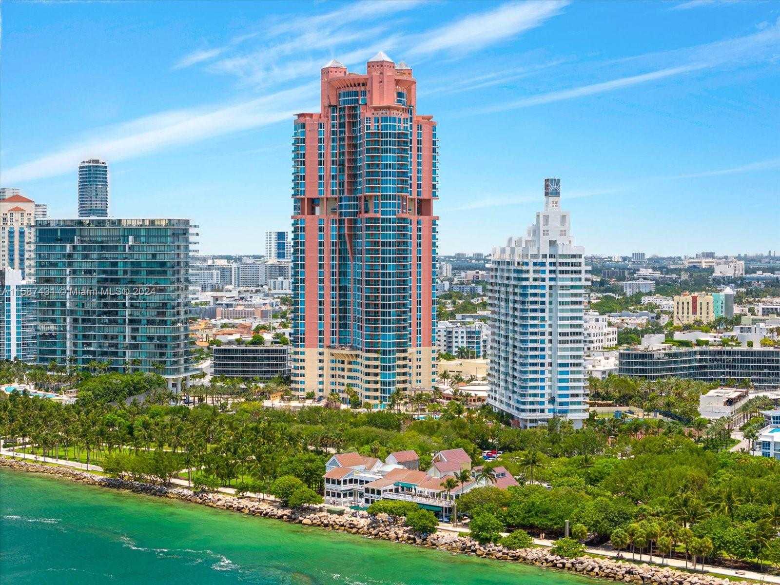 Small Image of 300 SOUTH POINTE DR #1001, Miami Beach Number 2