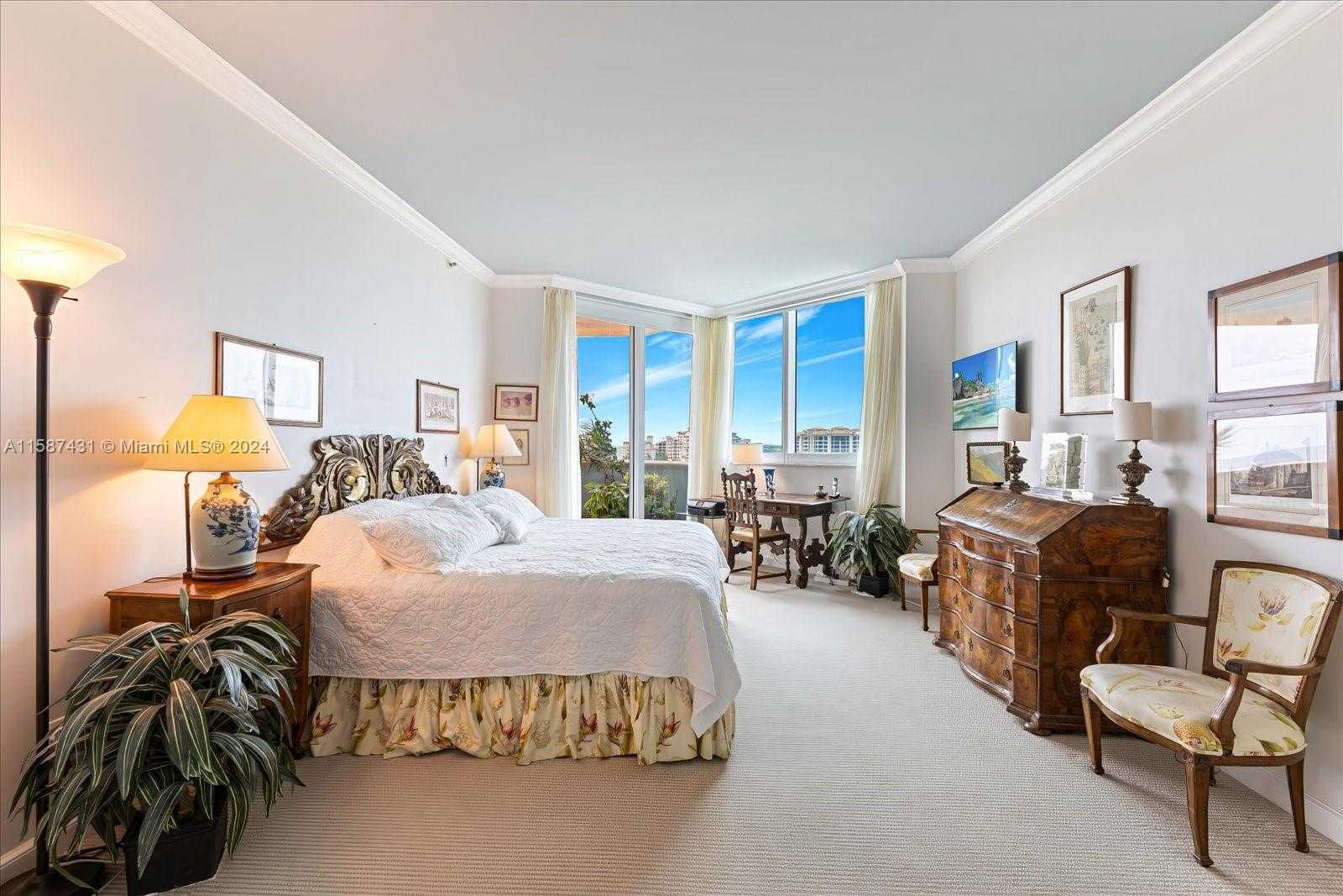 Small Image of 300 SOUTH POINTE DR #1001, Miami Beach Number 27
