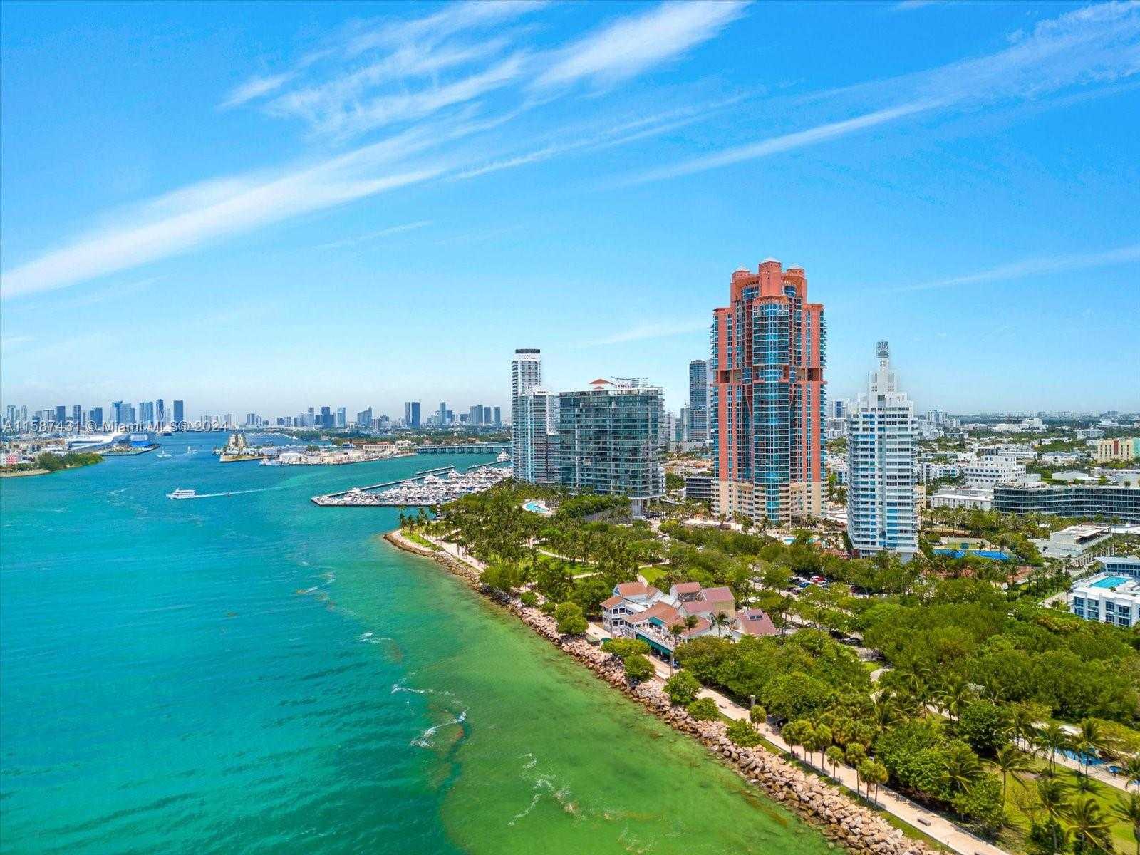 Small Image of 300 SOUTH POINTE DR #1001, Miami Beach Number 3