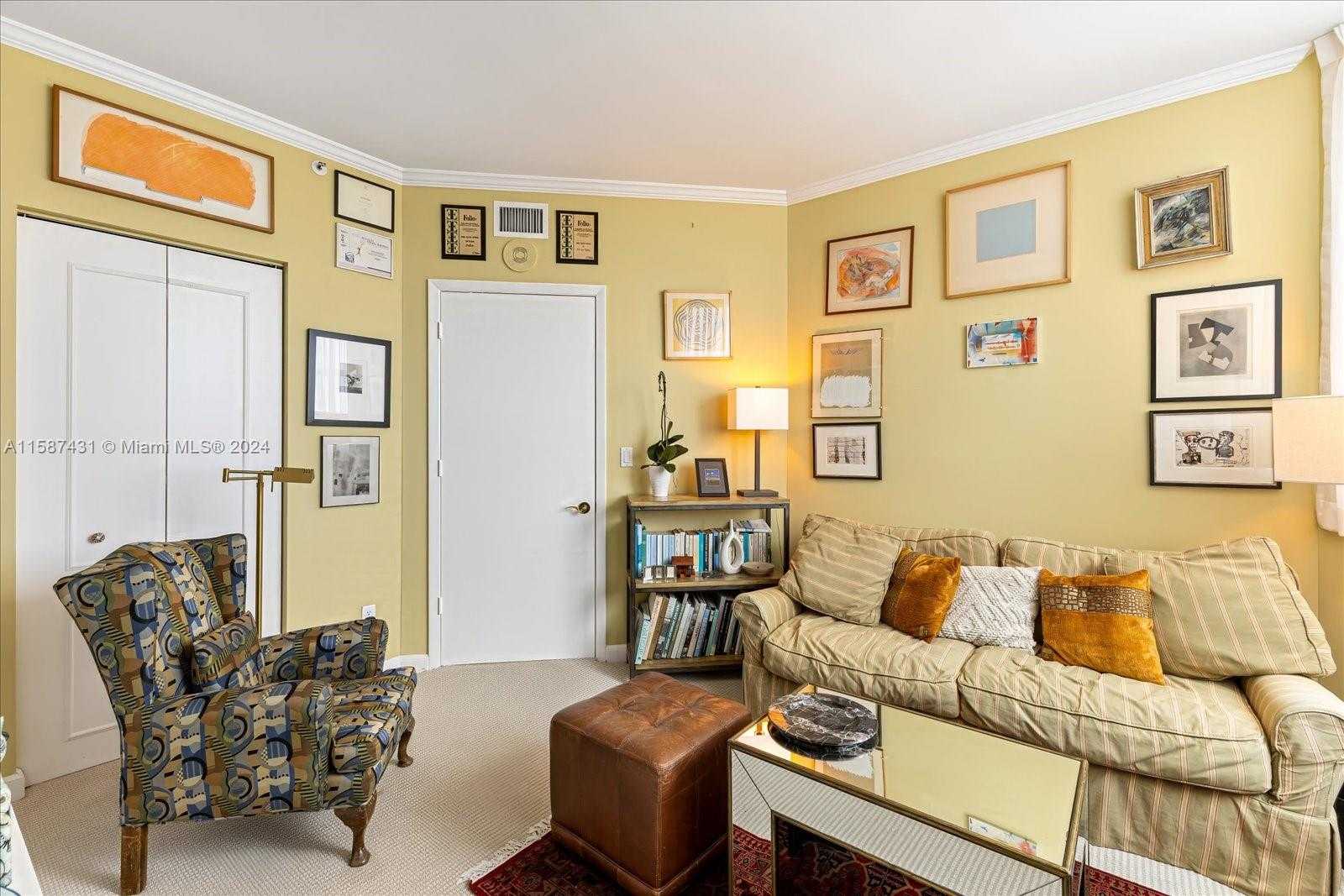 Small Image of 300 SOUTH POINTE DR #1001, Miami Beach Number 35