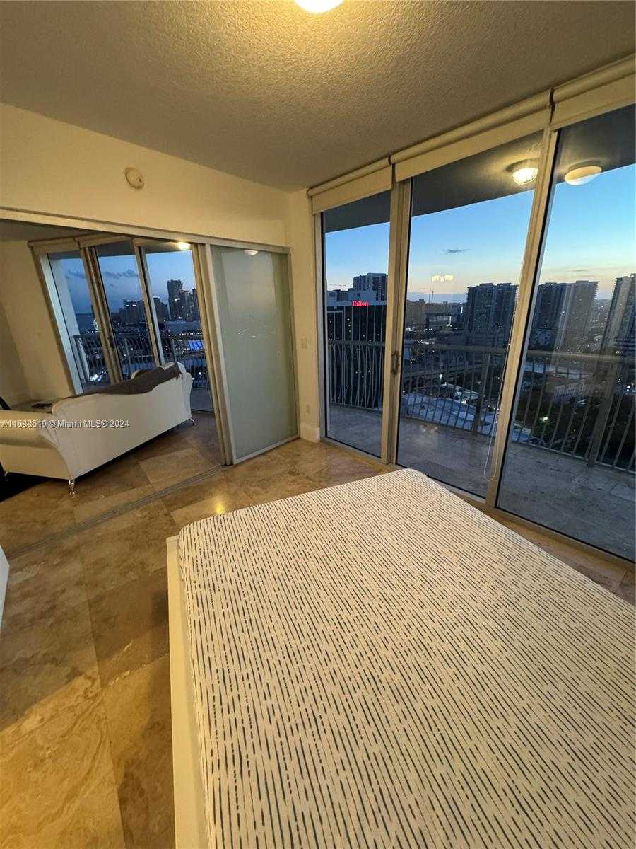 Small Image of 1750 NORTH BAYSHORE DR #3114, Miami Number 6