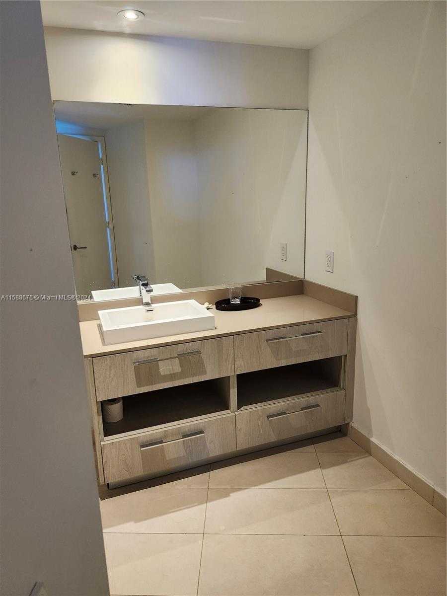 Small Image of 4111 SOUTH OCEAN DR #3610, Hollywood Number 4