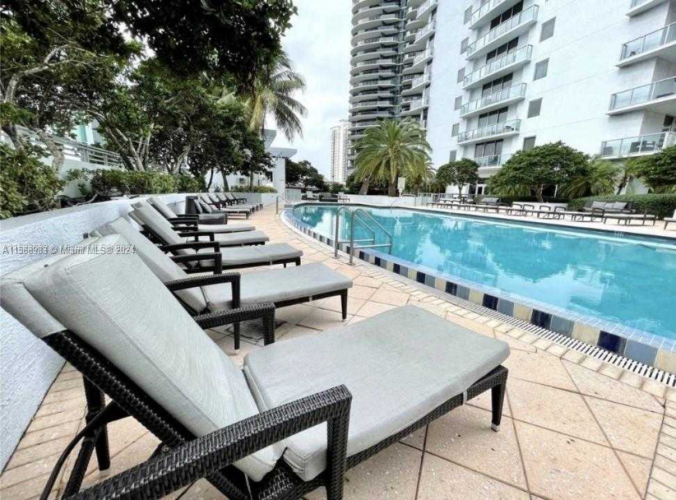 Small Image of 1060 BRICKELL AVE #1203, Miami Number 2