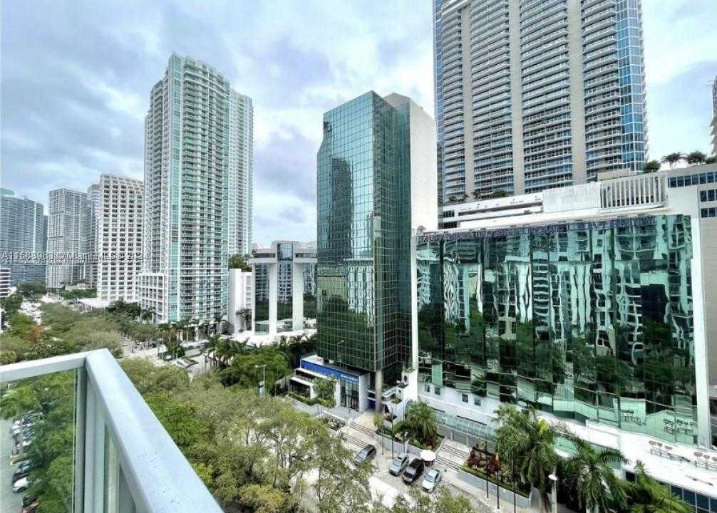 Small Image of 1060 BRICKELL AVE #1203, Miami Number 4